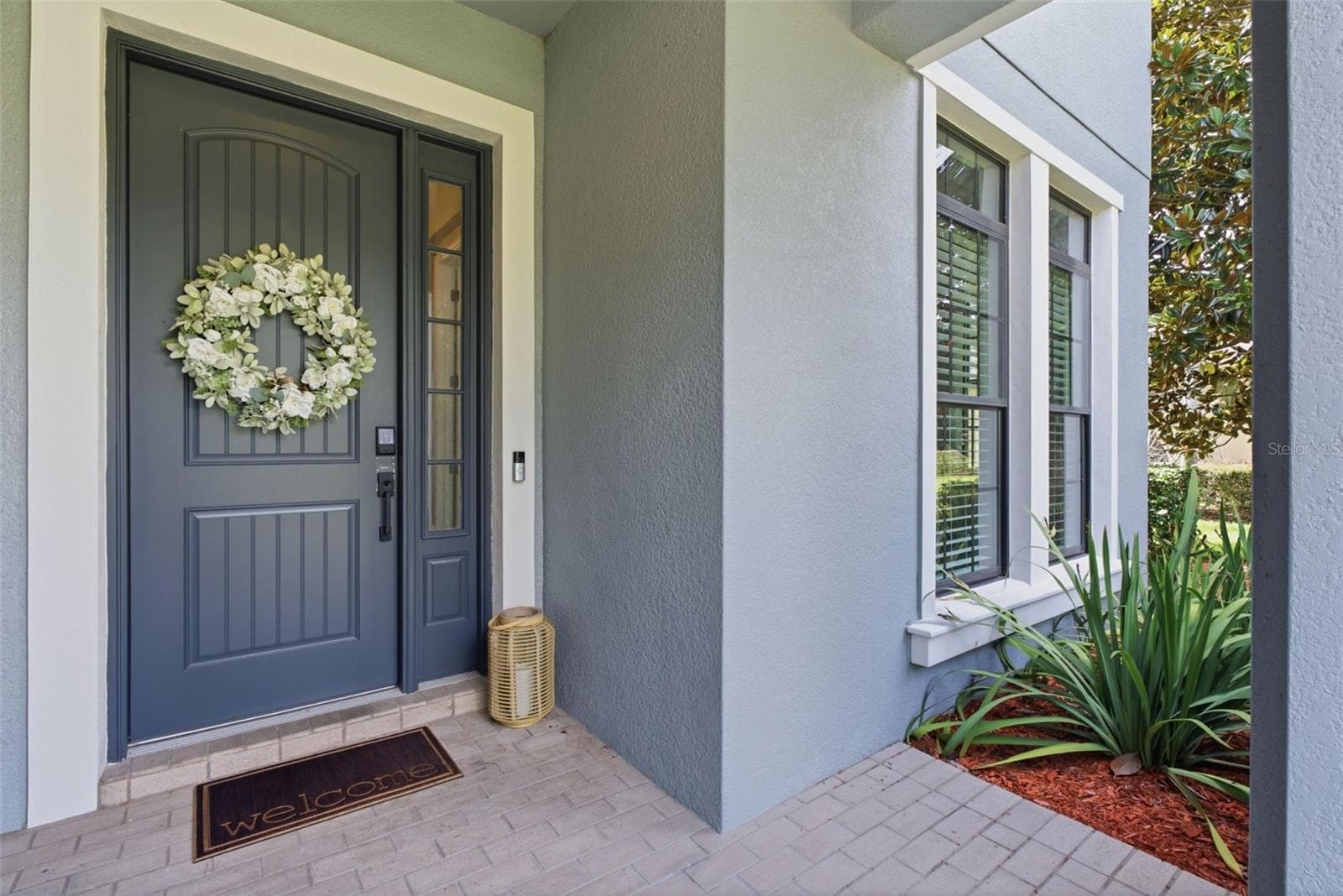 Single Family Residence at 17909 HOWSMOOR PL, LUTZ, photo 2 of 75