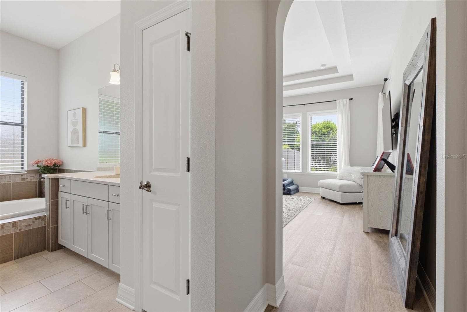 Single Family Residence at 17909 HOWSMOOR PL, LUTZ, photo 32 of 75
