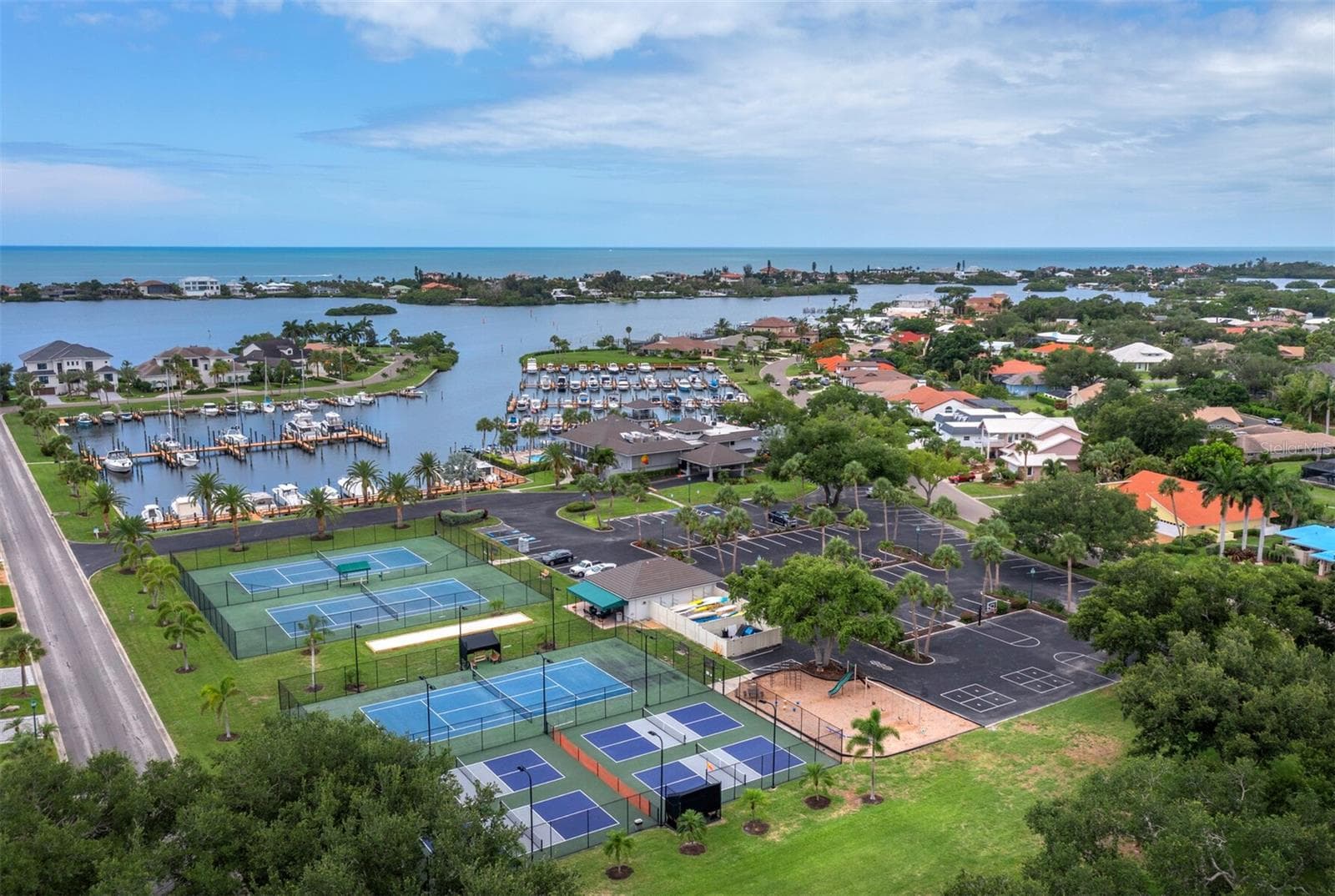 Southbay Yacht and Racquet Club - Marina, pickleball, tennis, basketball, clubhouse - Boat slip available to rent-short wait list - 206 FOUR KNOT LN, OSPREY