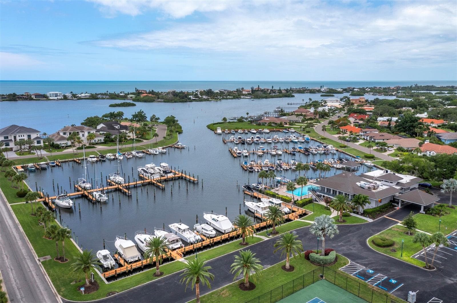 Southbay Yacht and Racquet Club - Marina and Clubhouse - 206 FOUR KNOT LN, OSPREY