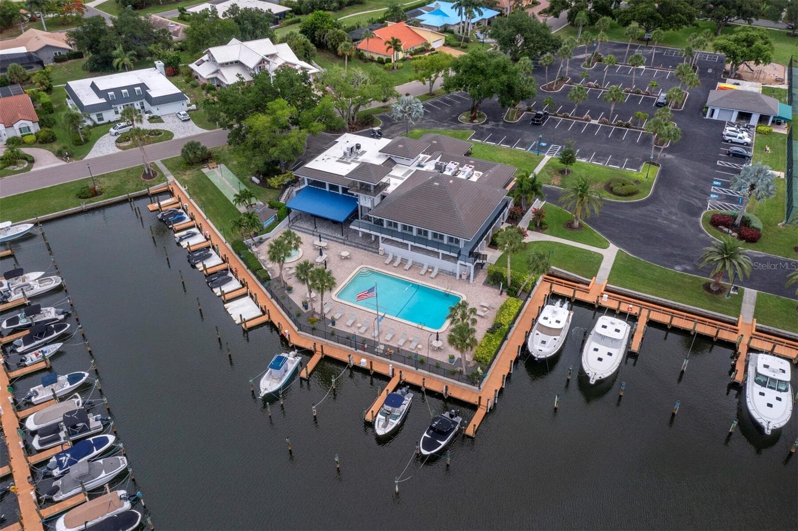 Southbay Yacht and Racquet Club - Marina, Clubhouse and Heated Pool - 206 FOUR KNOT LN, OSPREY
