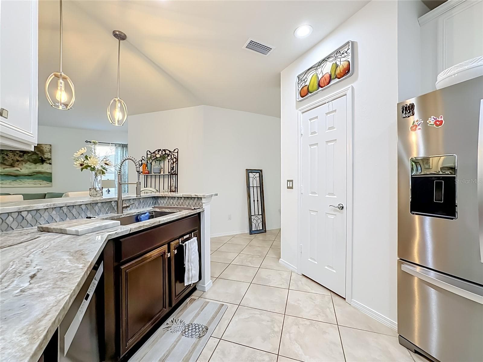 Villa at 5539 SUNSET FALLS DR, APOLLO BEACH, photo 11 of 49