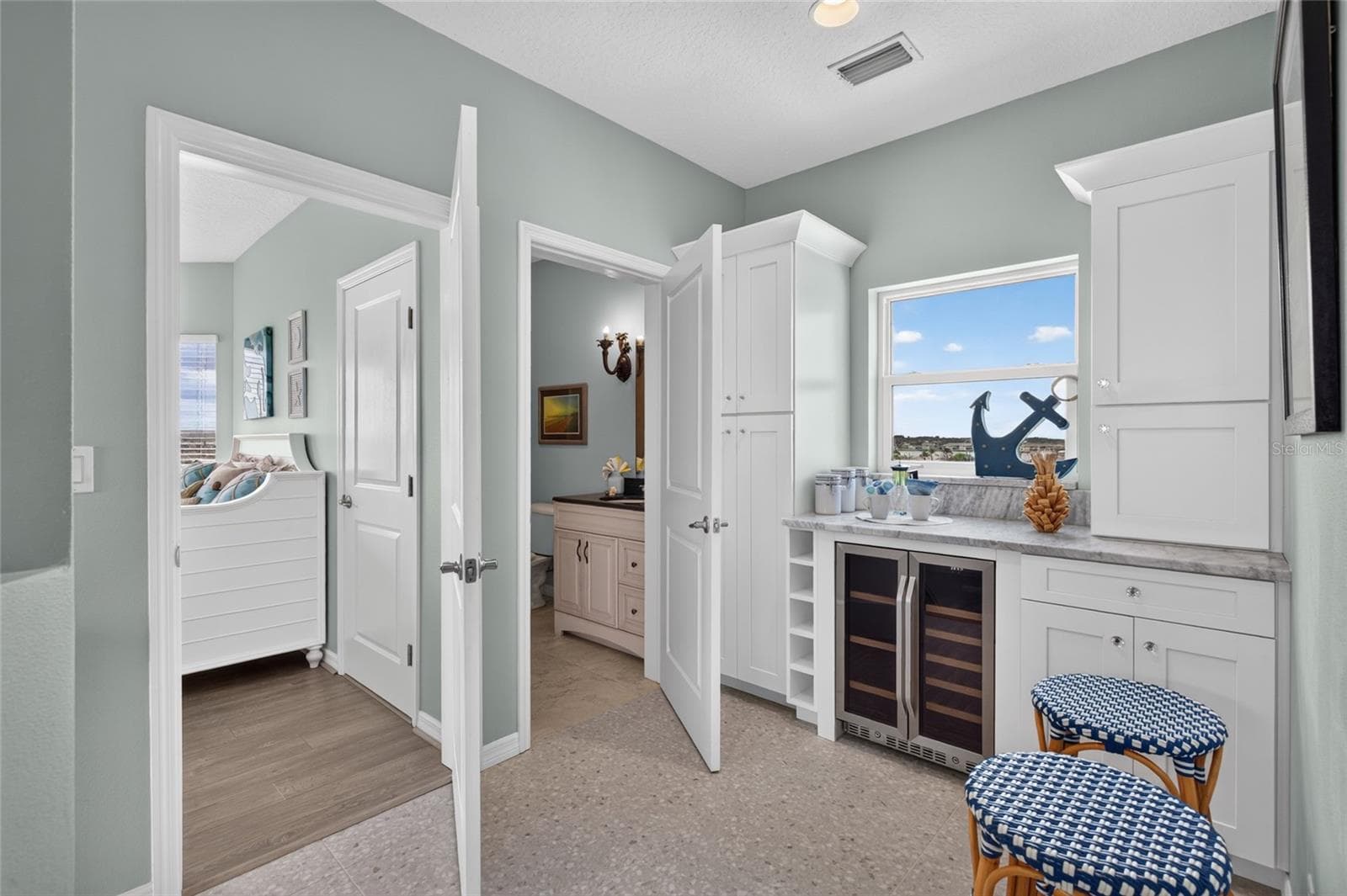 COFFEE/MORNING BAR - GUEST ROOM 4 - 1955 N CENTRAL AVE, FLAGLER BEACH