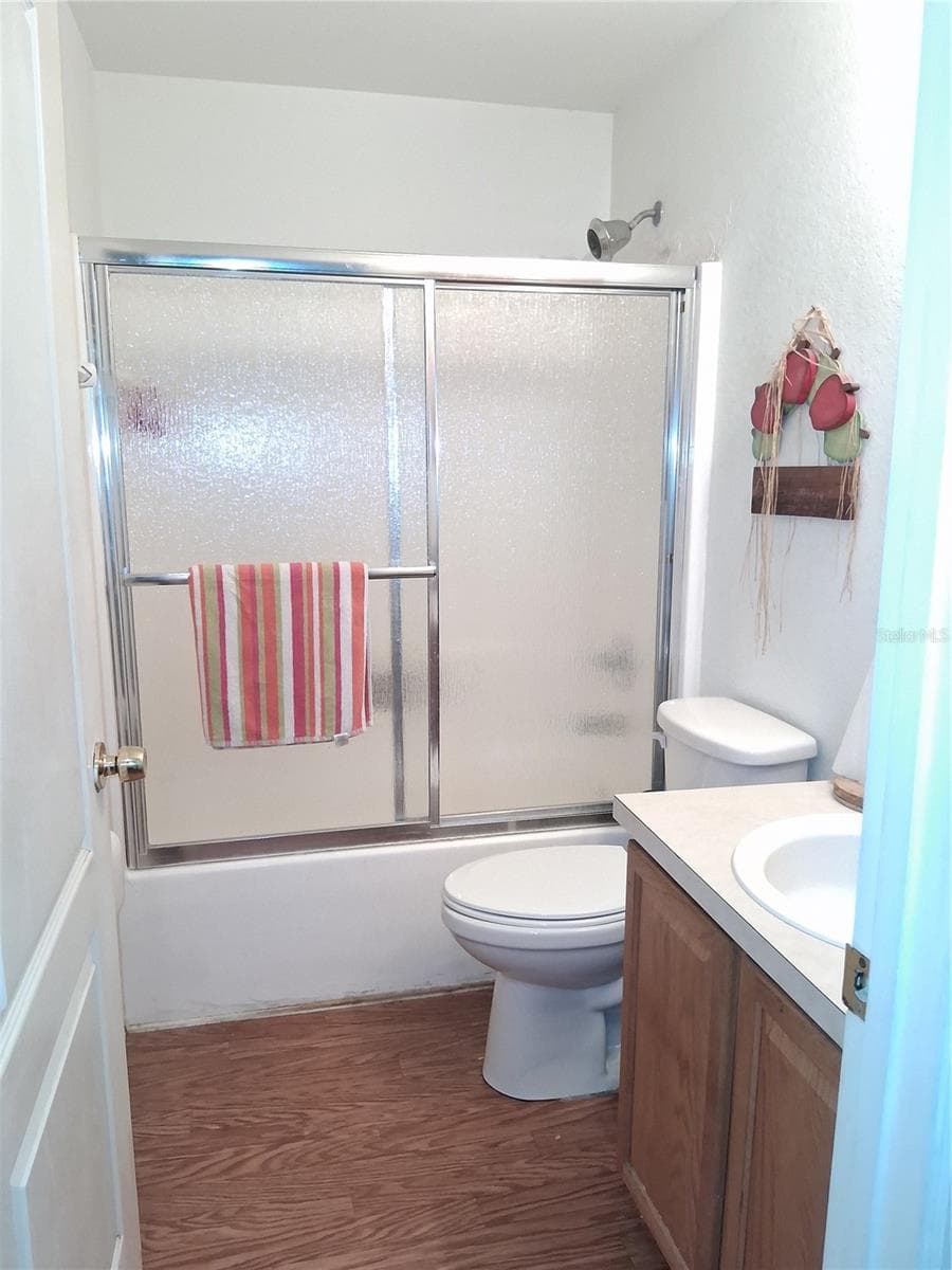 Hall Bath - 6759 ASHBURY DR, LAKELAND
