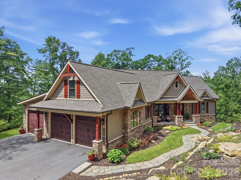 Single Family Residence at Hendersonville, photo 4 of 48