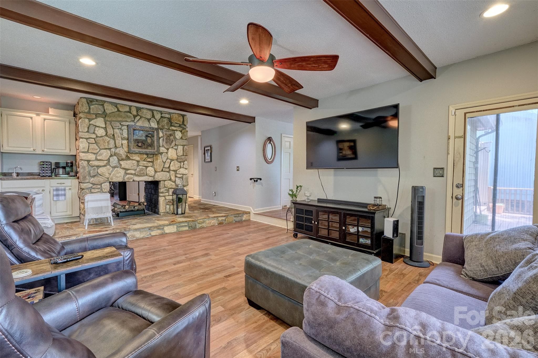 Living space - 18 Shipmaster Court, Lake Wylie