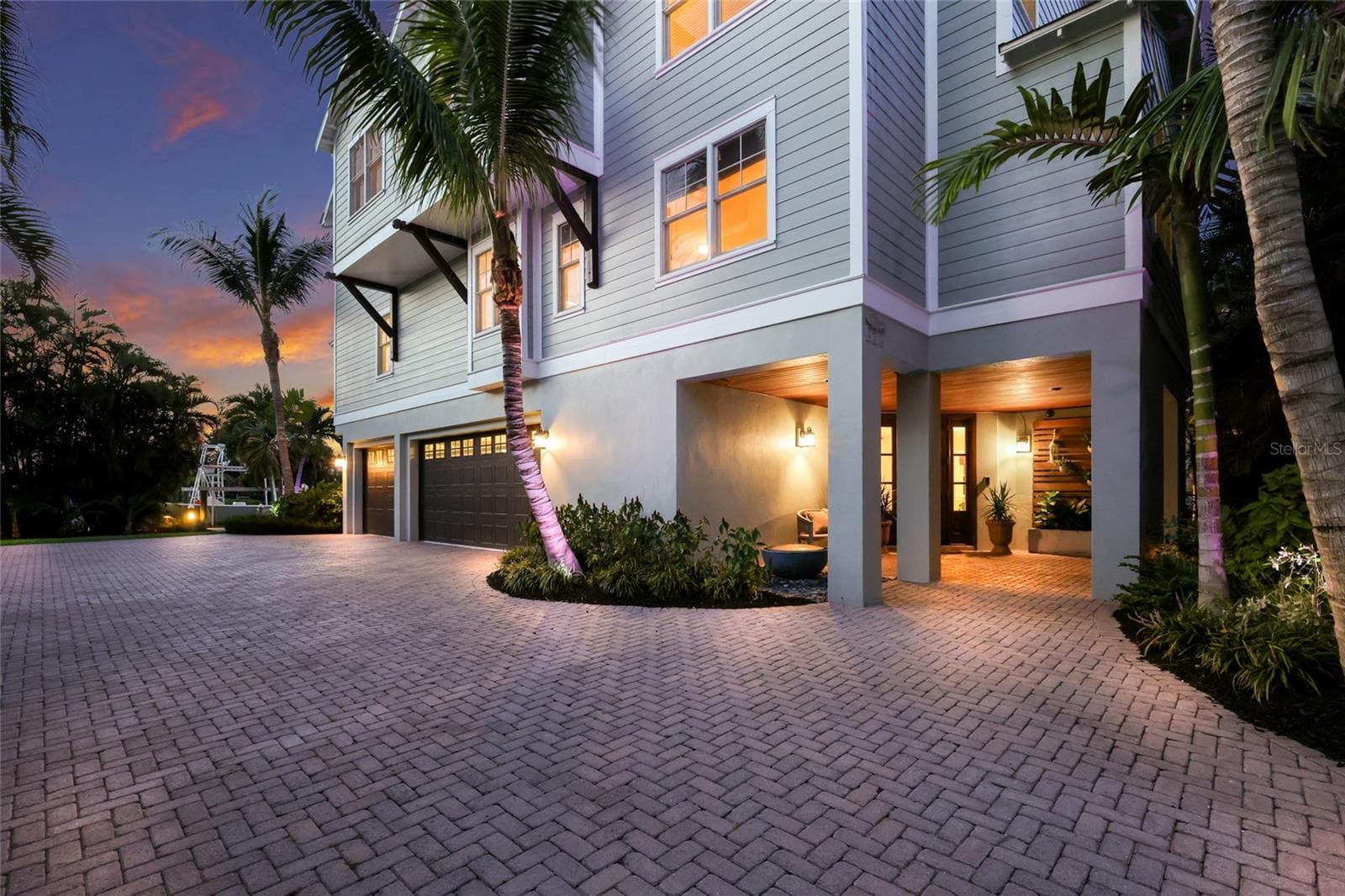 Single Family Residence at 526 56TH ST, HOLMES BEACH, photo 4 of 100