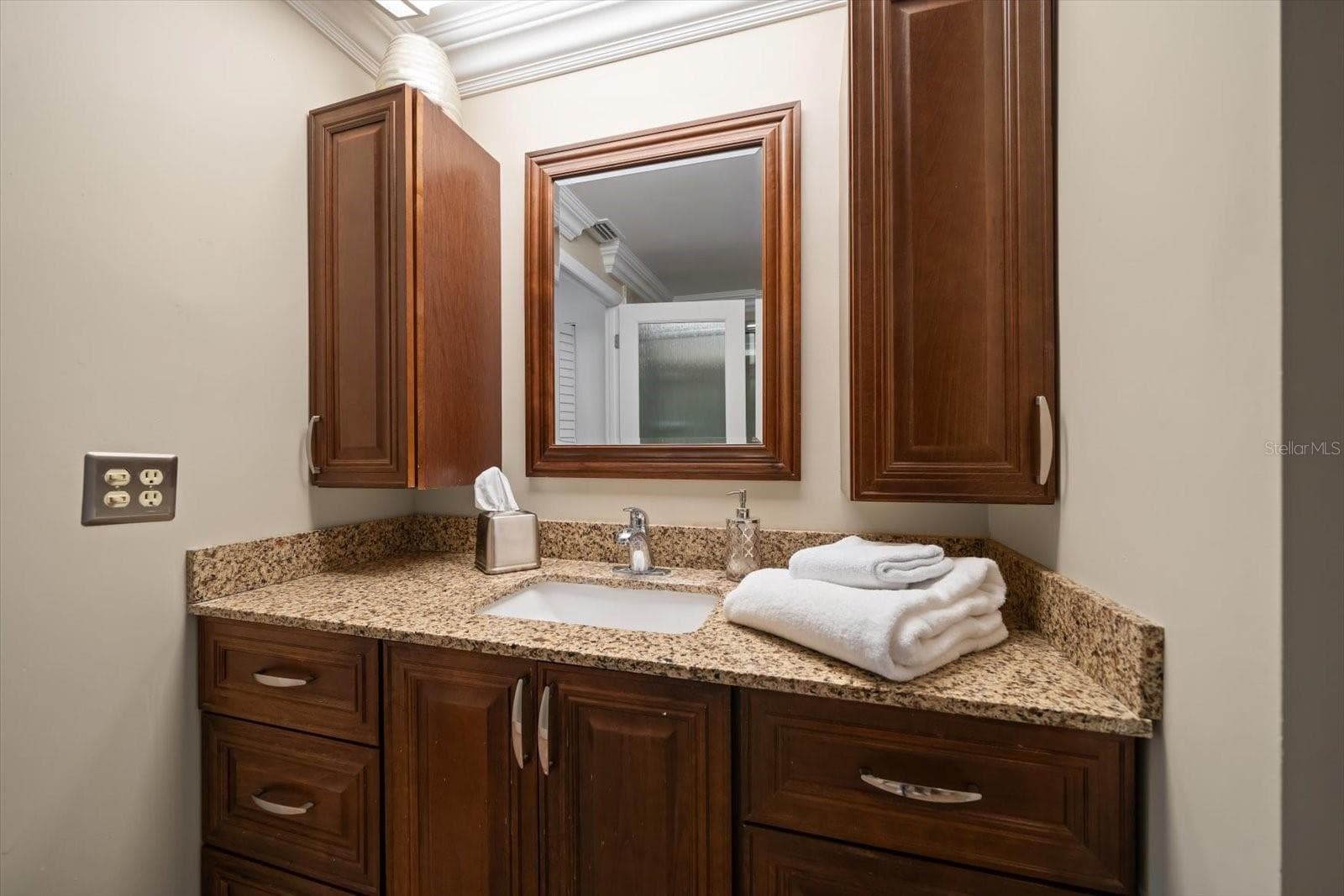 Condominium at 4 BELLEVIEW BLVD #106, BELLEAIR, photo 37 of 71