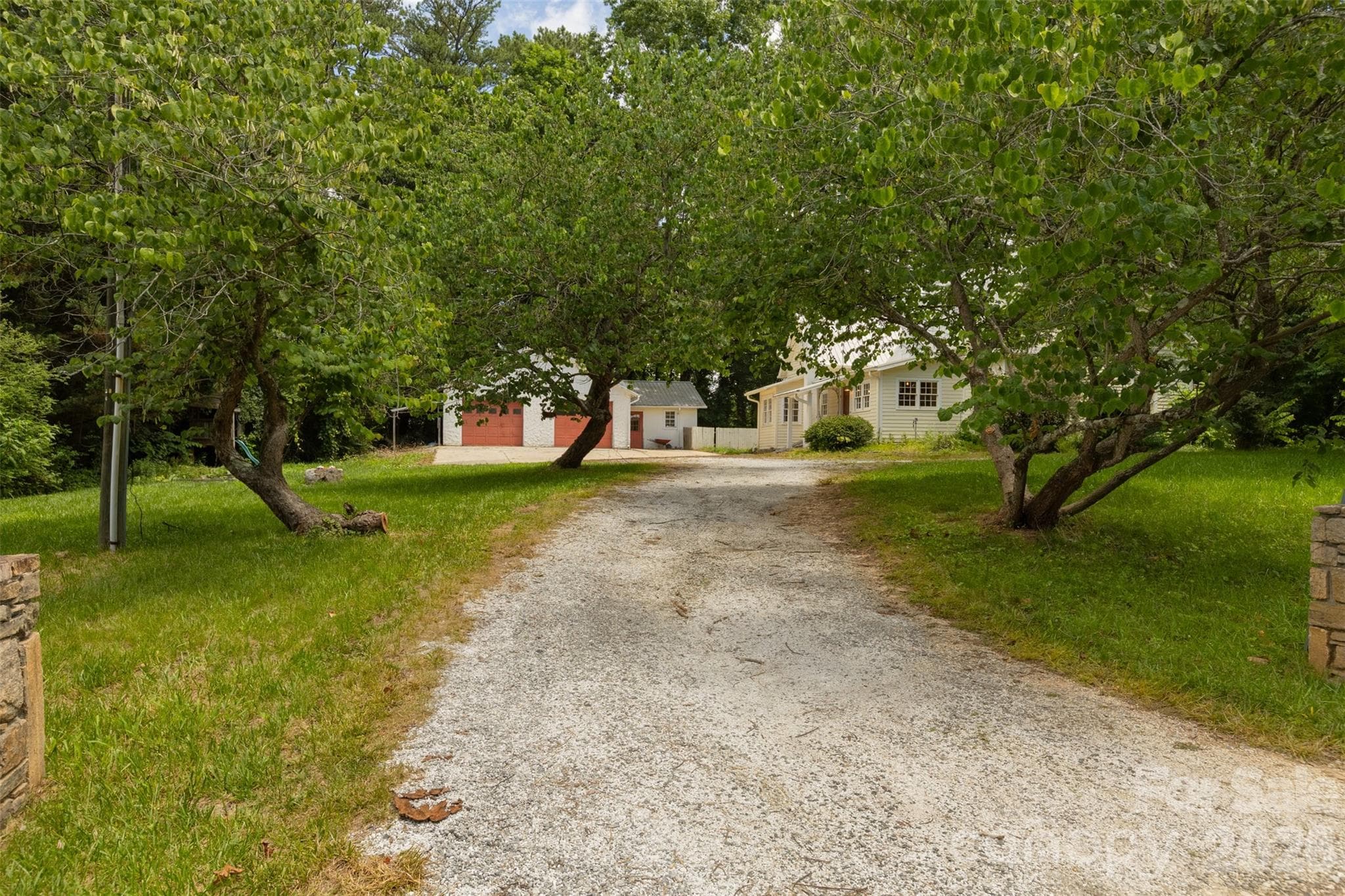 Single Family Residence at Hendersonville, photo 5 of 45
