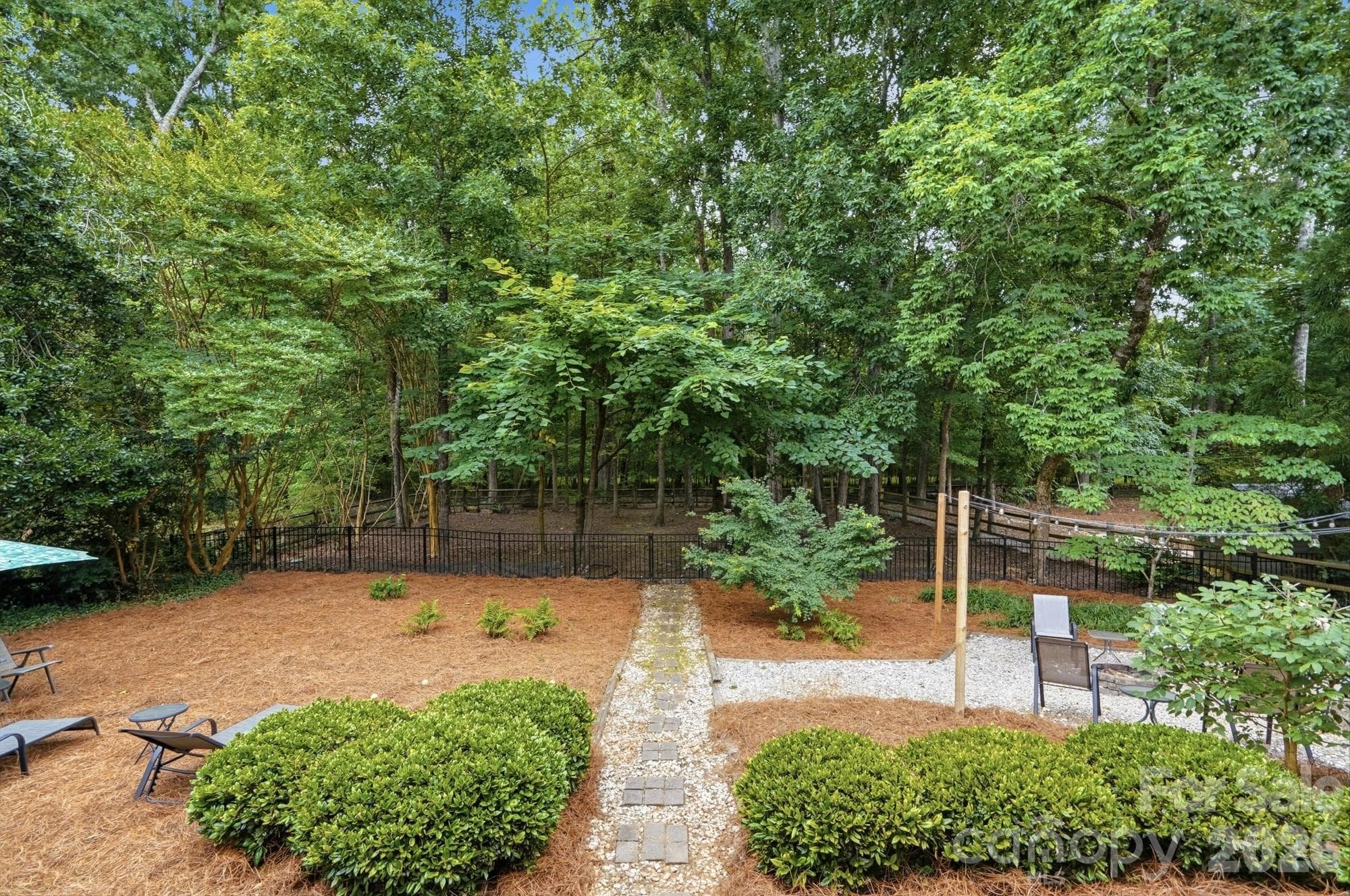 Single Family Residence at 13101 Darby Chase Drive, Charlotte, photo 32 of 37