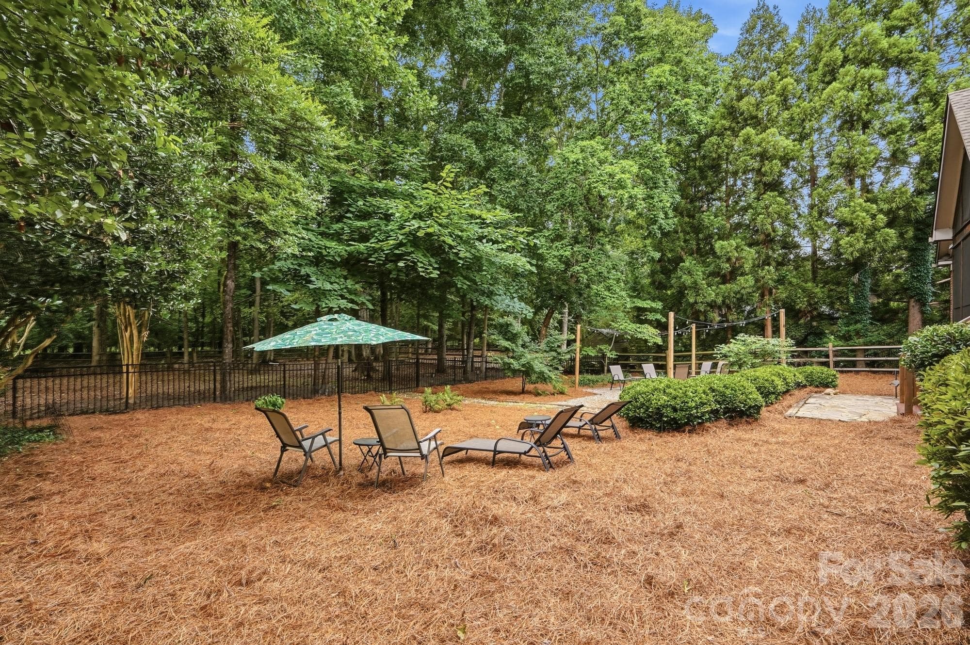 Single Family Residence at 13101 Darby Chase Drive, Charlotte, photo 35 of 37