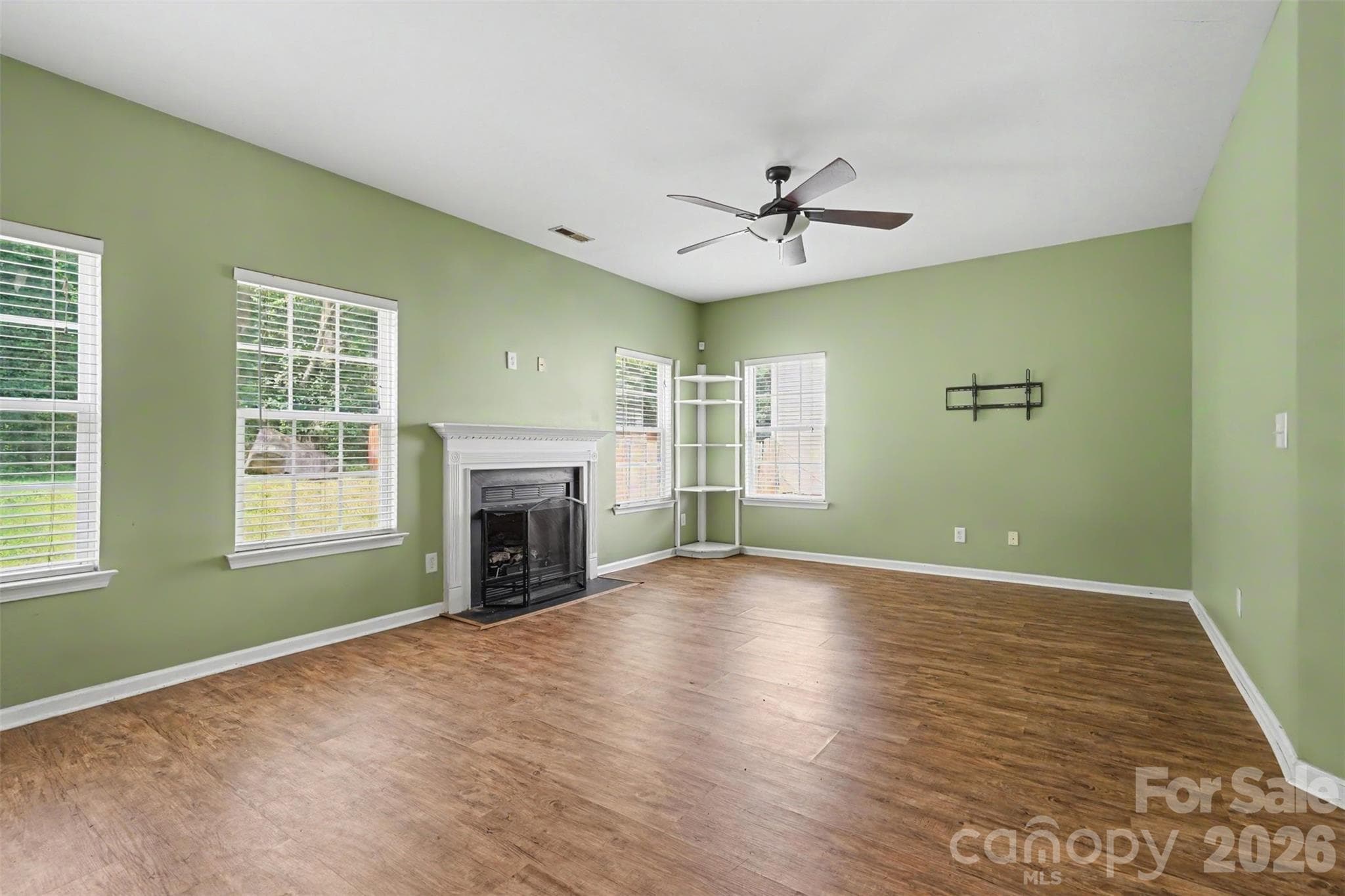 Single Family Residence at 697 Yvonne Drive SW, Concord, photo 26 of 34