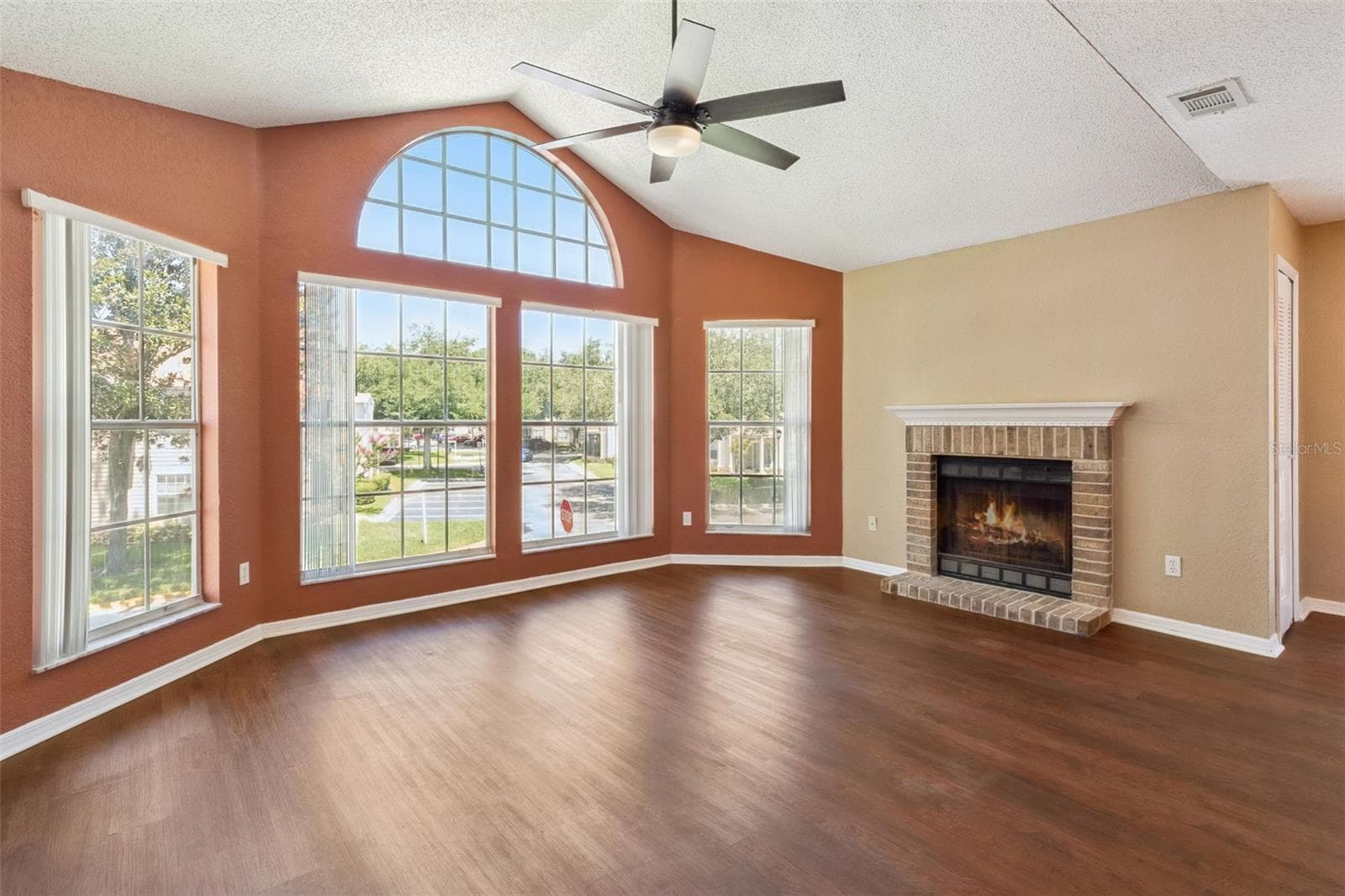 Condominium at 634 STEAMBOAT CT #172, ALTAMONTE SPRINGS, photo 3 of 25
