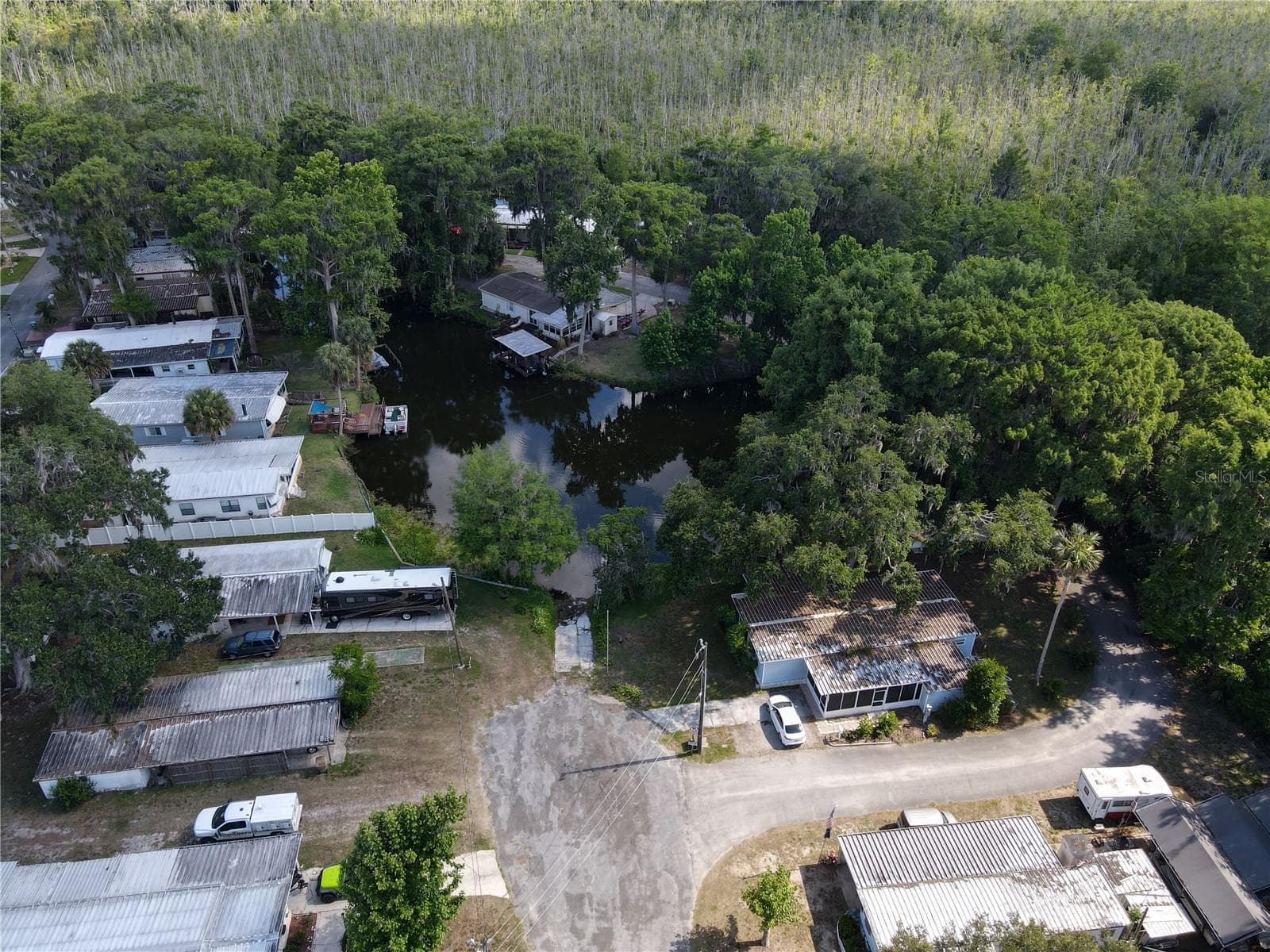 Mobile Home at 28814 HUBBARD ST, LEESBURG, photo 38 of 41