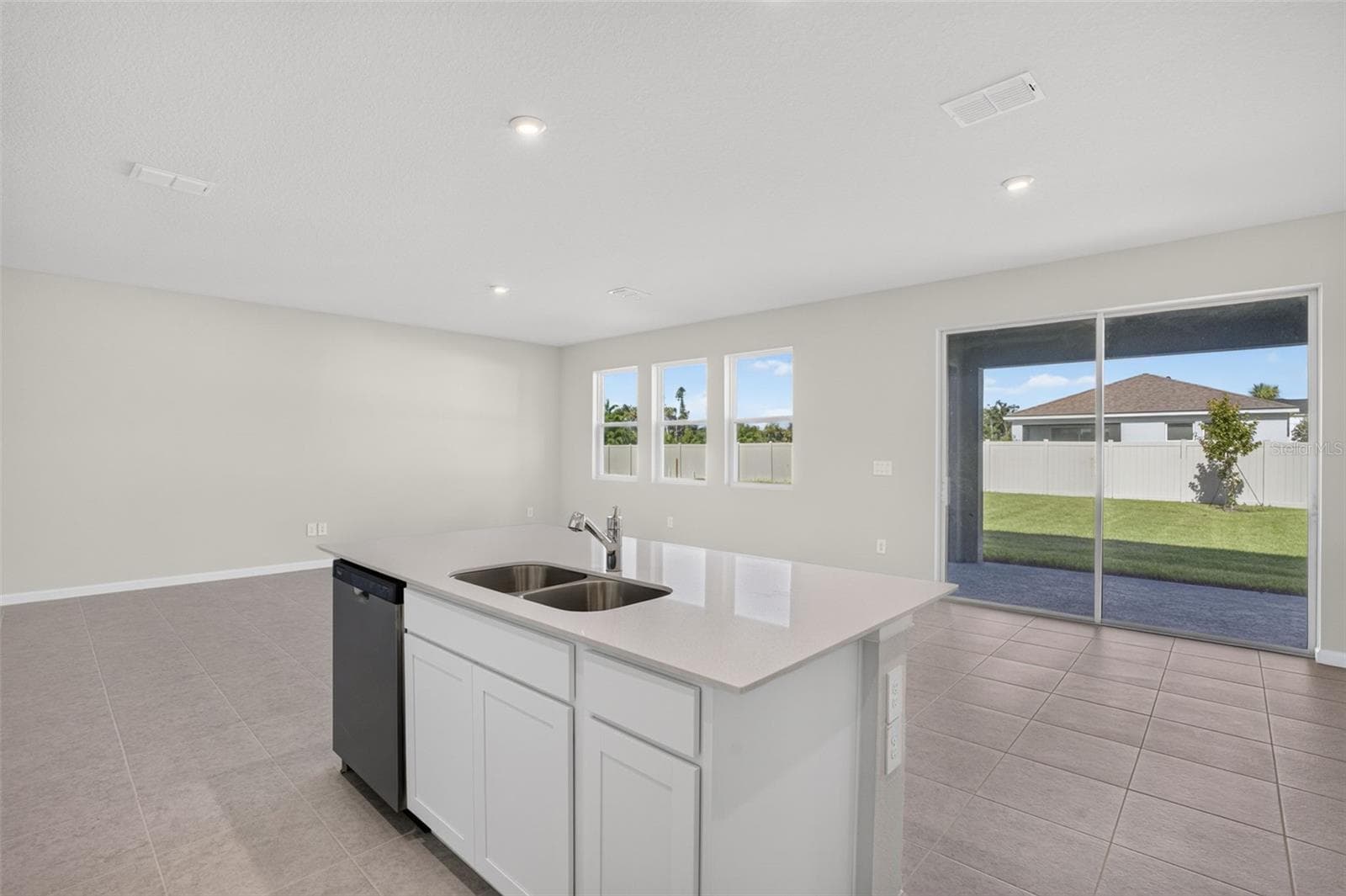 Kitchen Island - 5628 SKYLIGHT WAY, PALMETTO