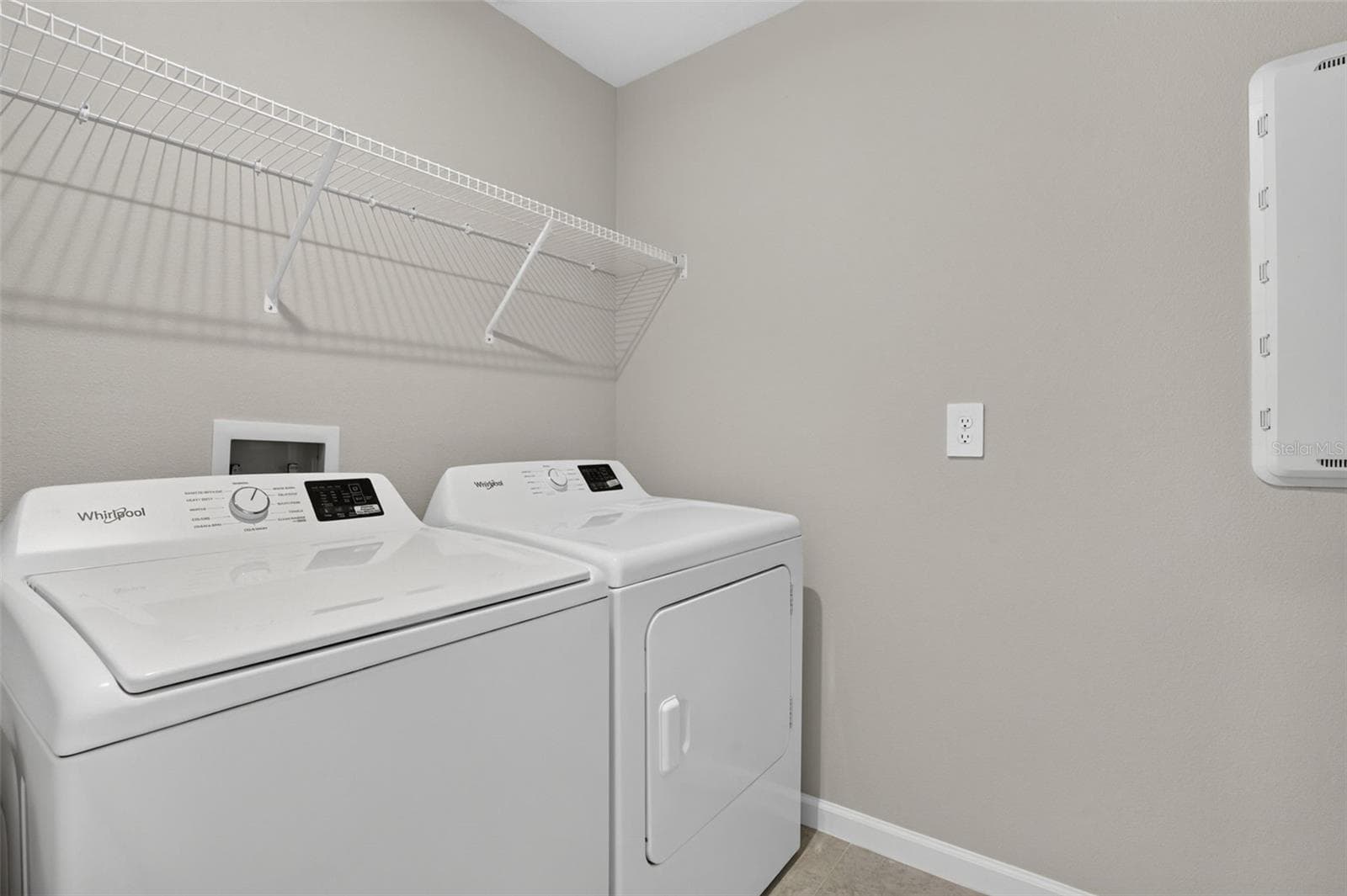 Laundry - 5628 SKYLIGHT WAY, PALMETTO