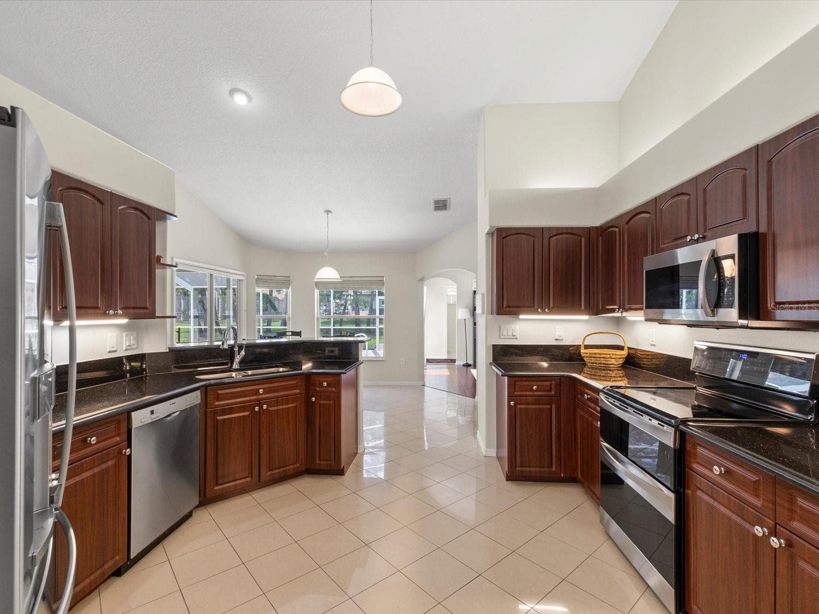 Single Family Residence at 4054 INDIAN RIVER ST, SPRING HILL, photo 9 of 78