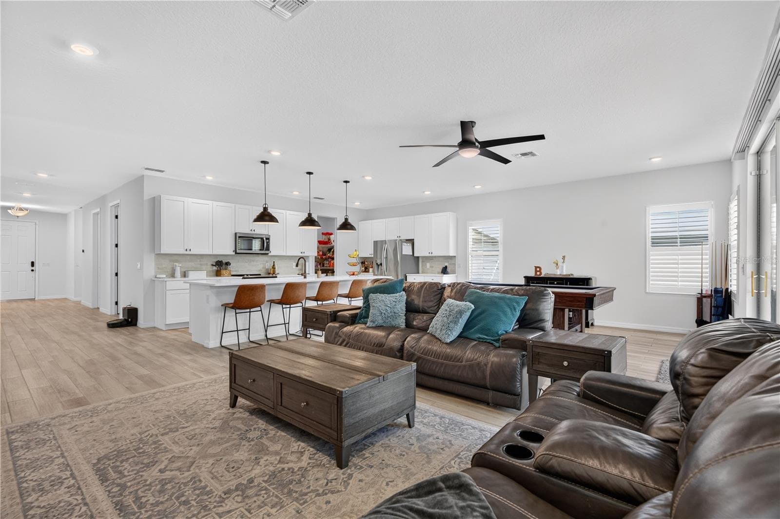 Entire view of the Kitchen and Living Area - 1113 PEARL TREE RD, DELTONA