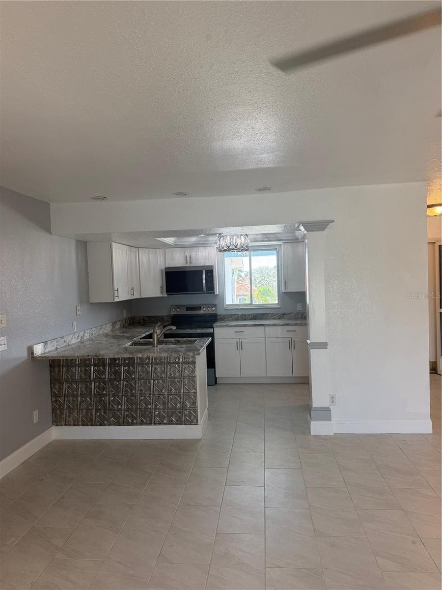 Condominium at 2735 MAGDALINA DR #2, PUNTA GORDA, photo 2 of 11