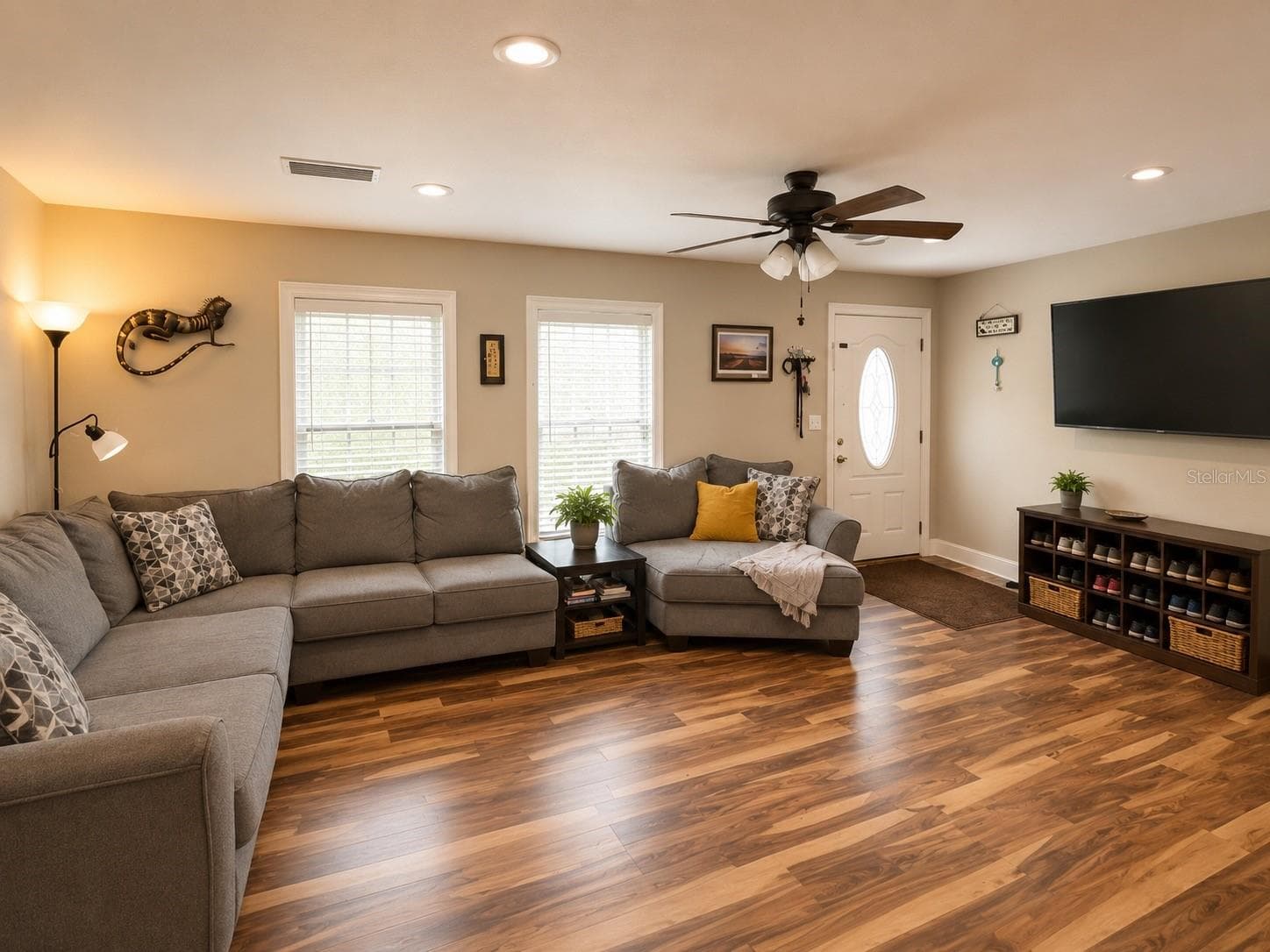 Living room - 9390 NE 16TH TER, ANTHONY
