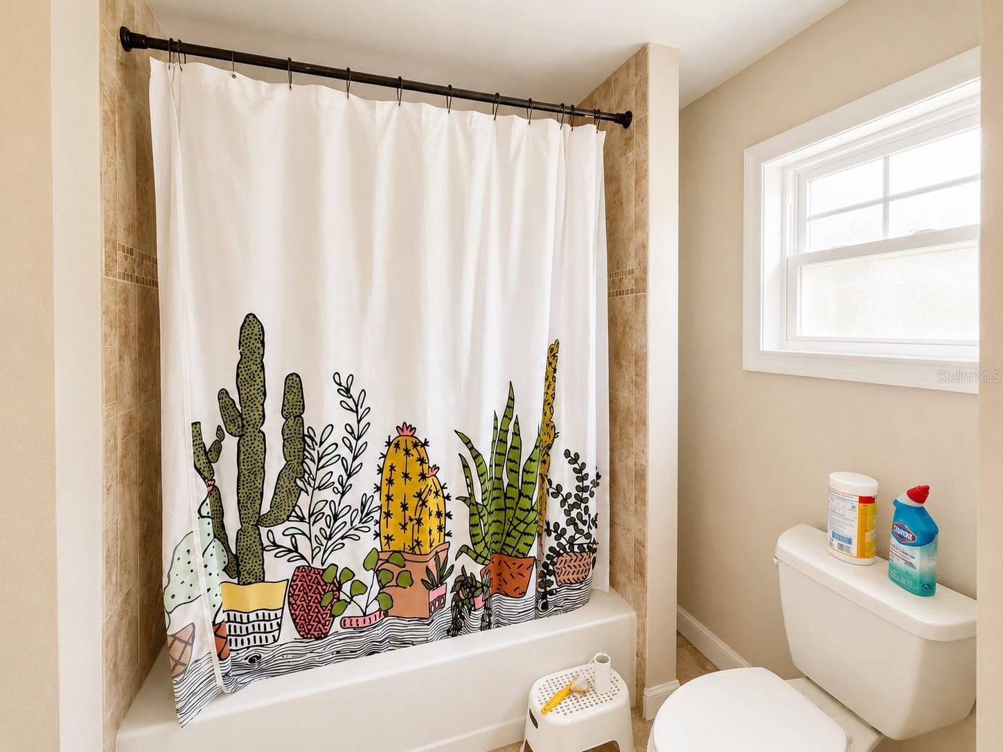 en suite bathroom - 9390 NE 16TH TER, ANTHONY