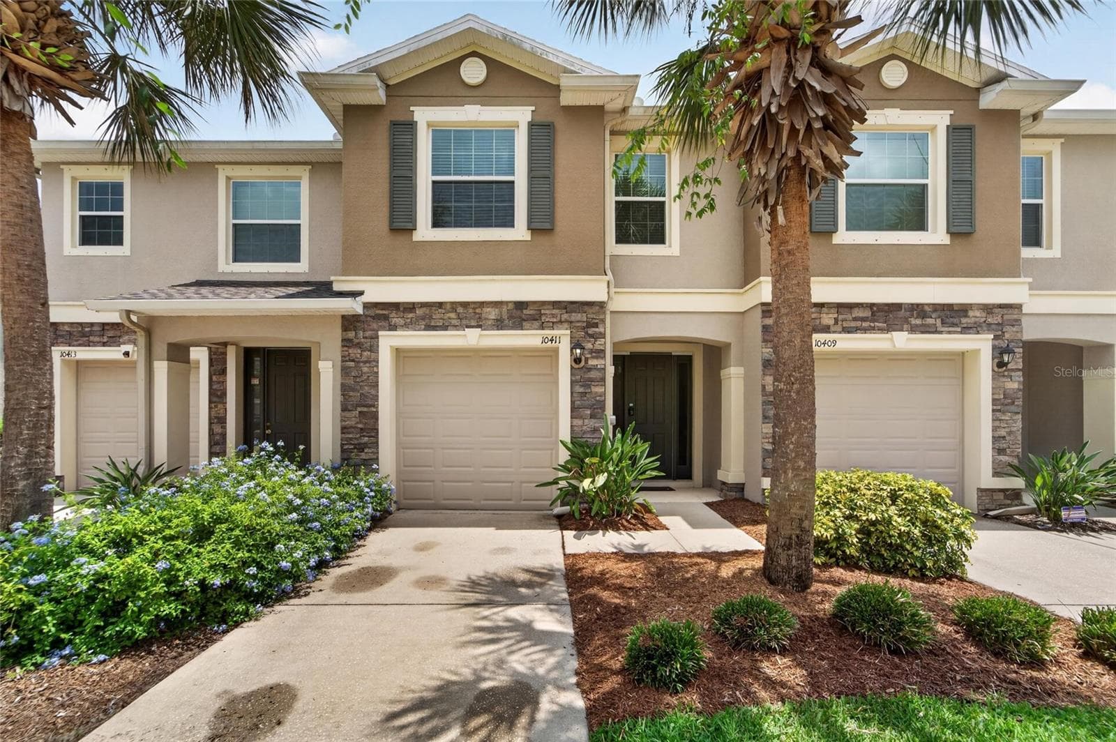 10411 RED CARPET CT