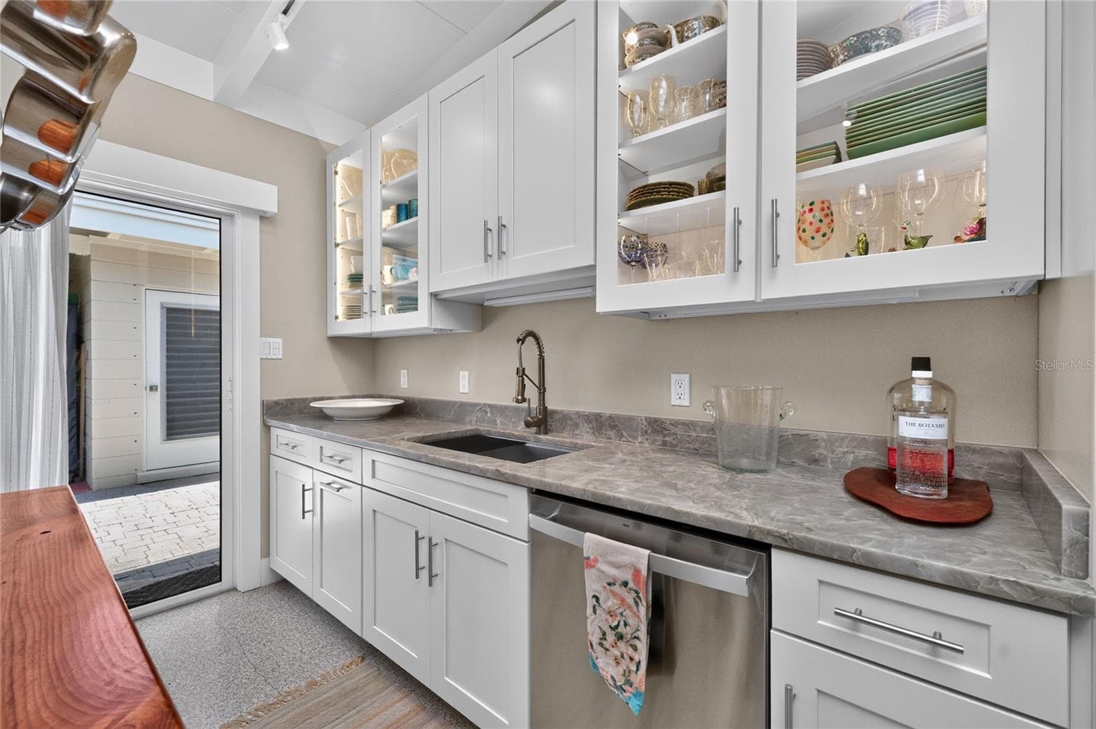 Single Family Residence at 20 SPANIARDS RD, PLACIDA, photo 11 of 92