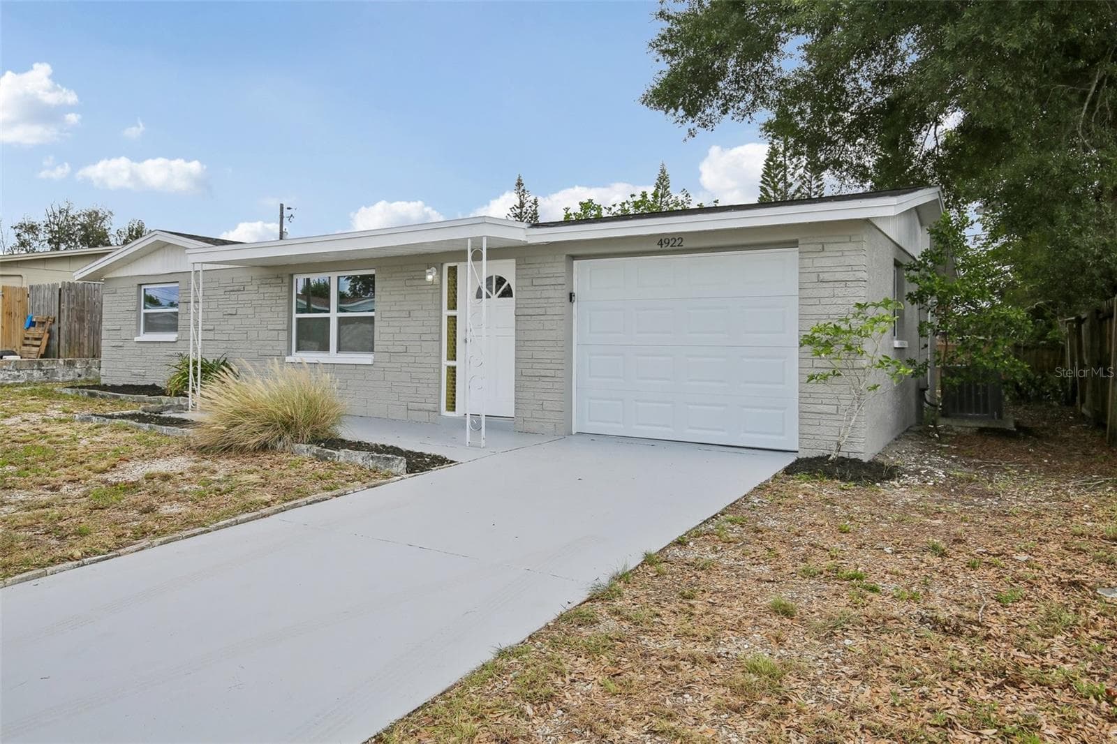 Single Family Residence at 4922 PANORAMA AVE, HOLIDAY, photo 3 of 31
