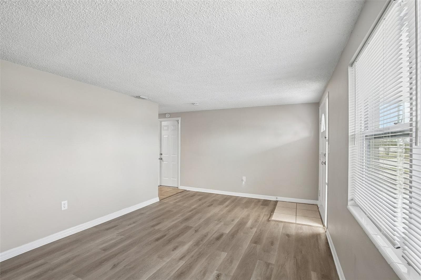 Single Family Residence at 4922 PANORAMA AVE, HOLIDAY, photo 10 of 31