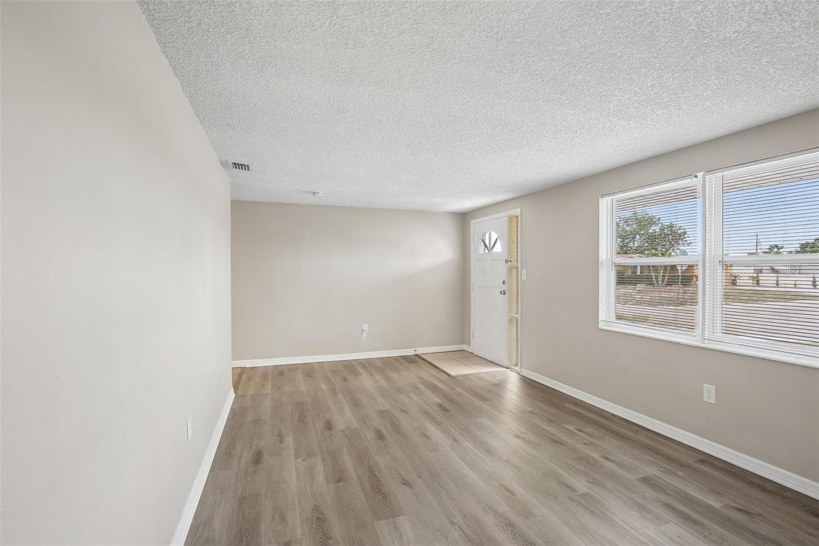 Single Family Residence at 4922 PANORAMA AVE, HOLIDAY, photo 11 of 31
