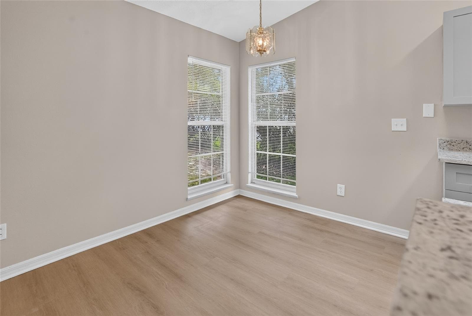 Breakfast nook - 1317 HOMEWAY LN, DELTONA