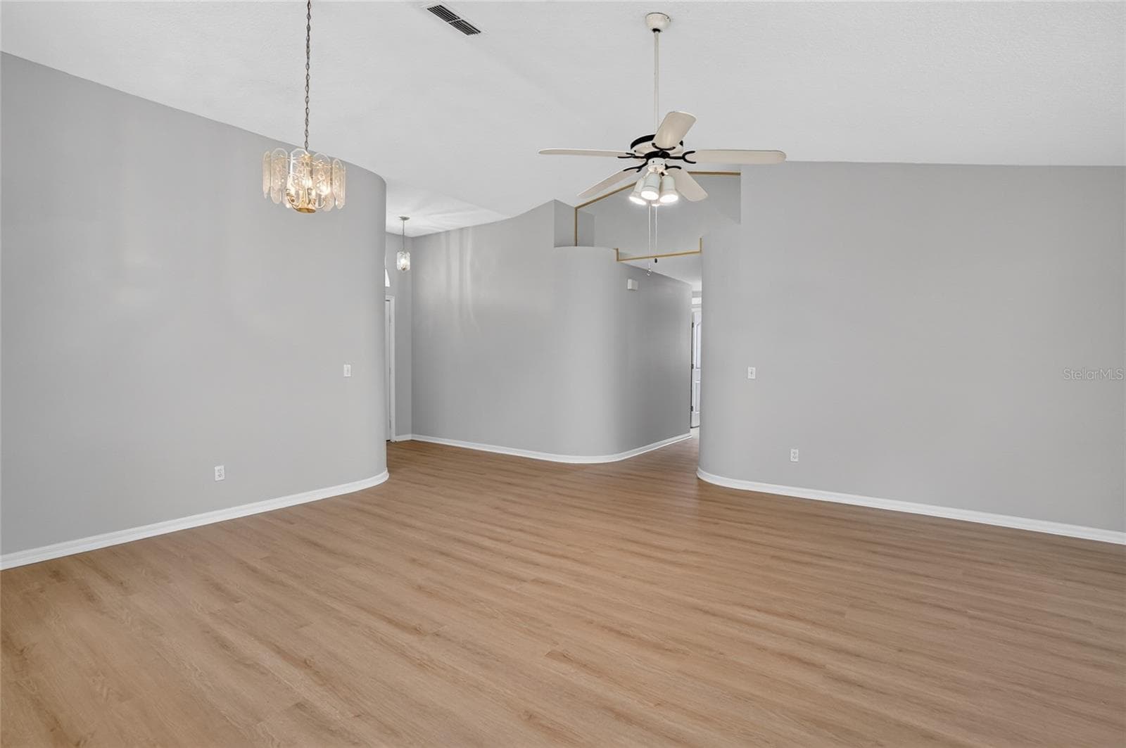 Dining/living - 1317 HOMEWAY LN, DELTONA