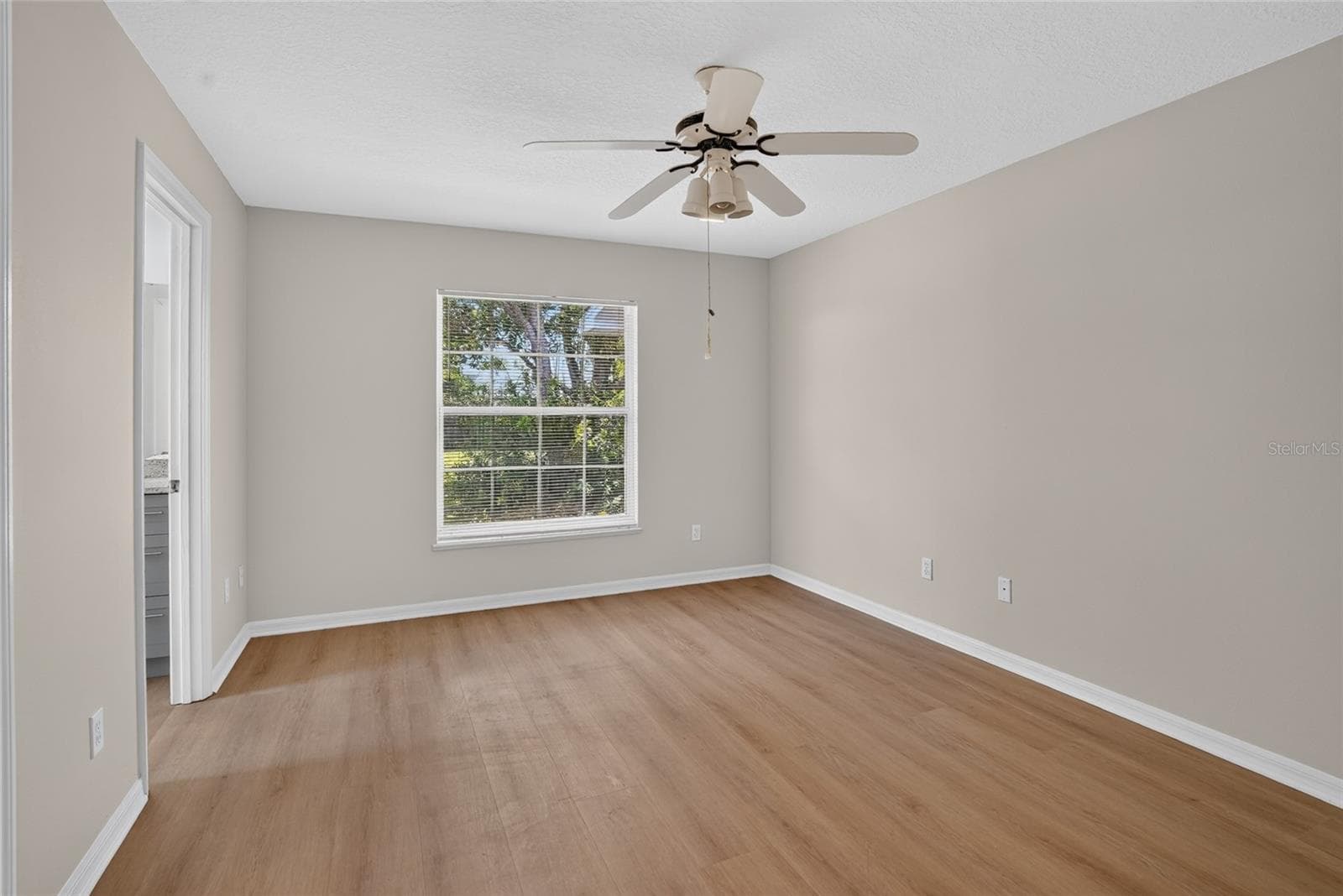 Primary bedroom - 1317 HOMEWAY LN, DELTONA