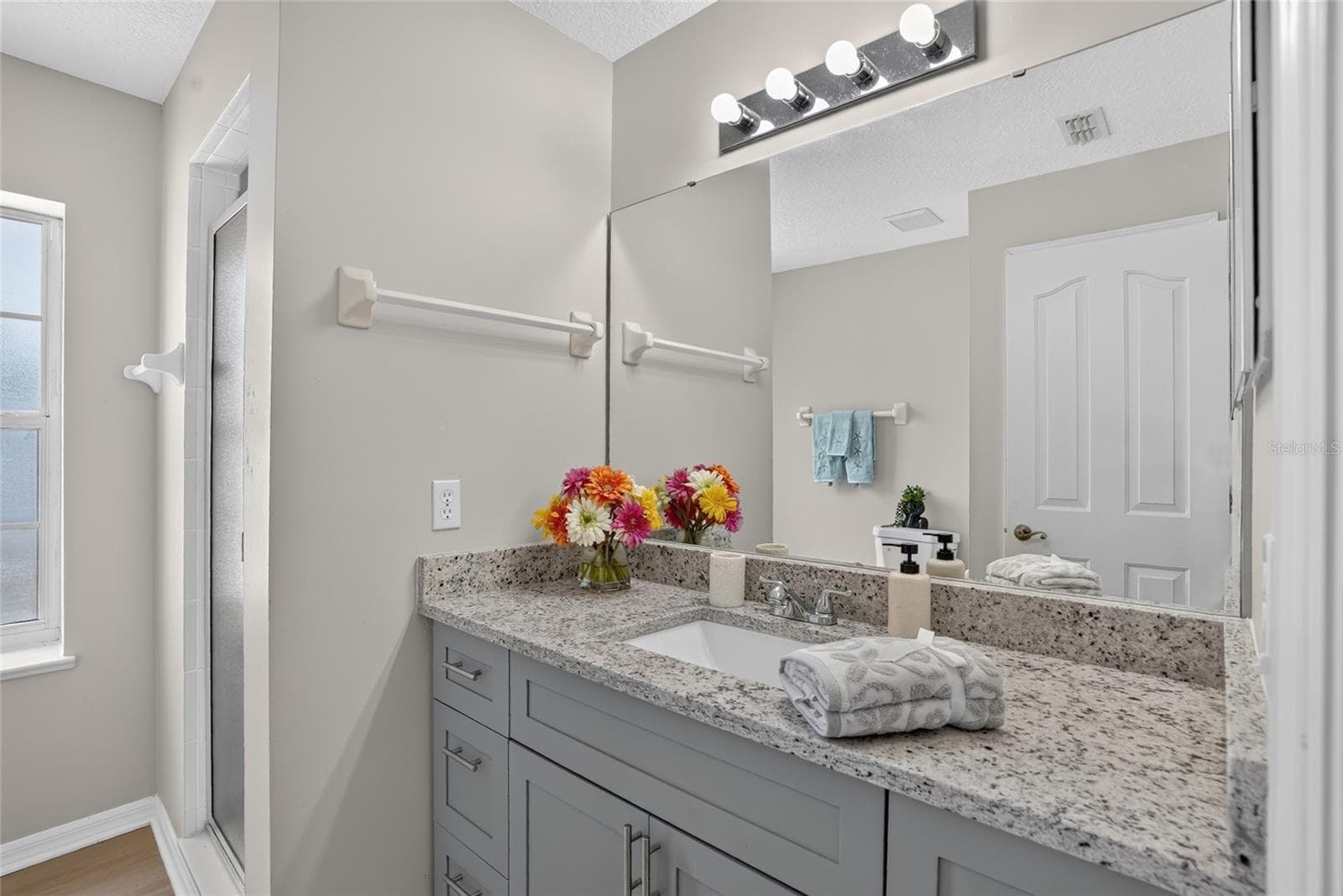 Primary bathroom - 1317 HOMEWAY LN, DELTONA