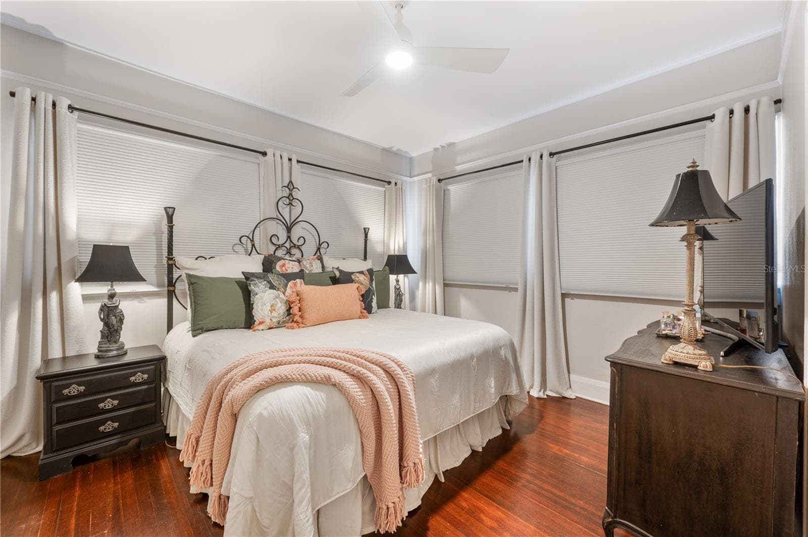 Primary bedroom - 1102 MELTON AVE, LAKELAND