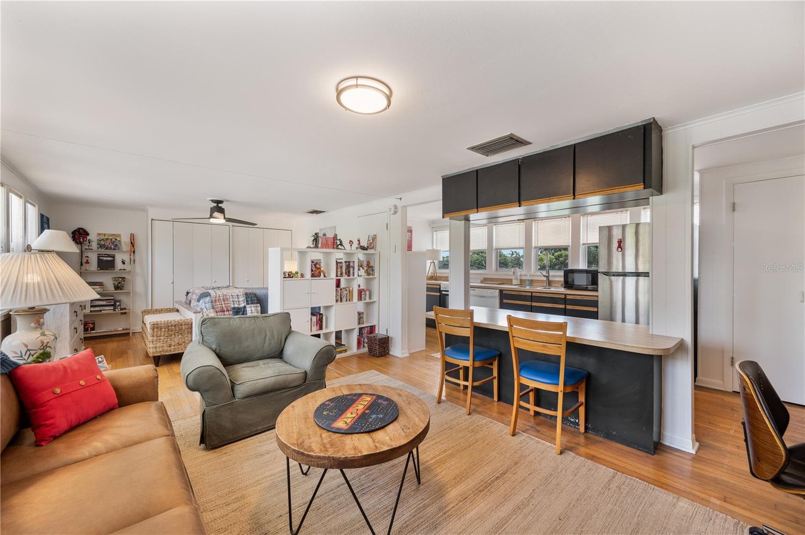 Studio apartment with original hardwood floors - 1102 MELTON AVE, LAKELAND