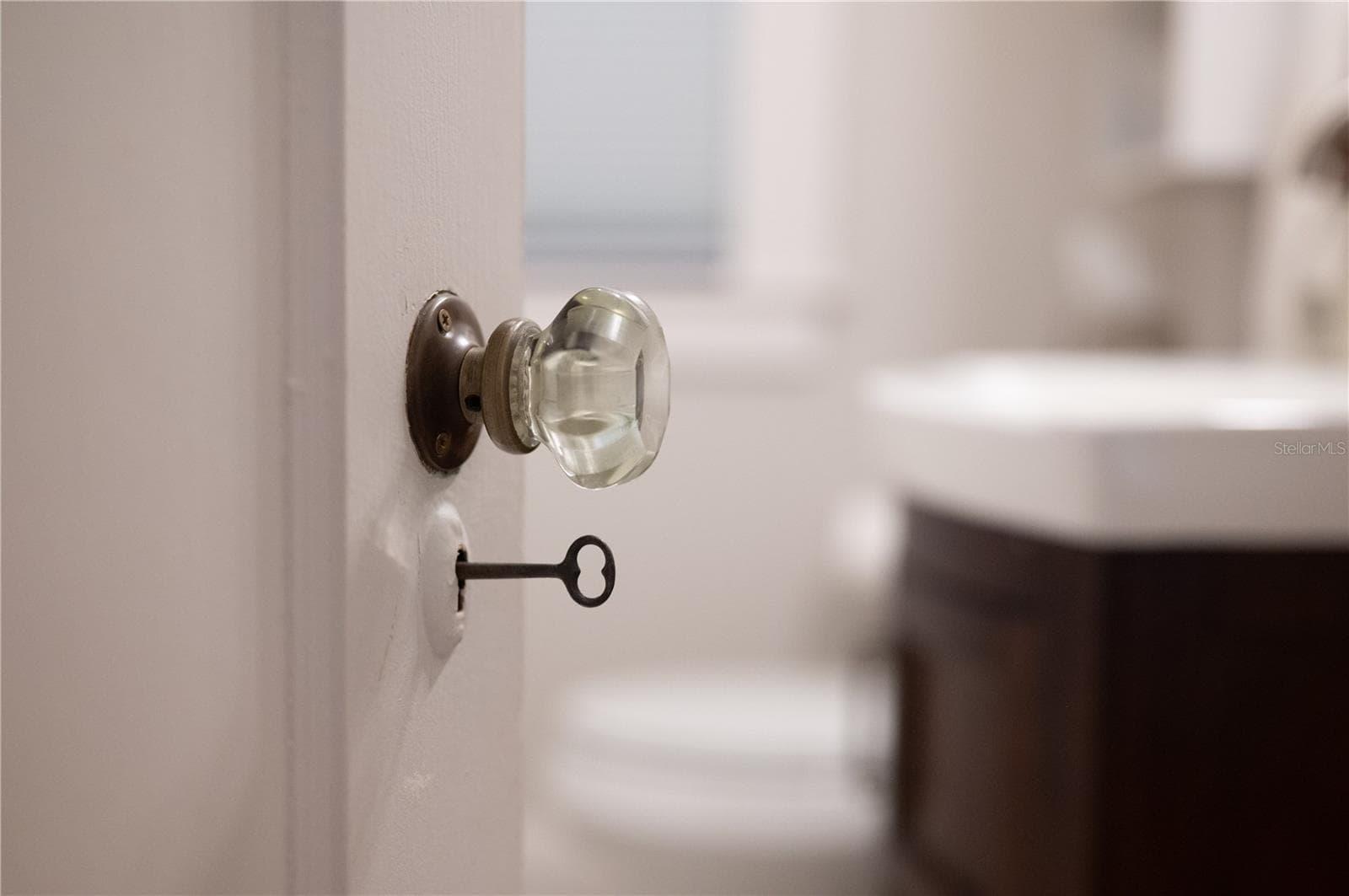 Historic doors and door knobs - 1102 MELTON AVE, LAKELAND