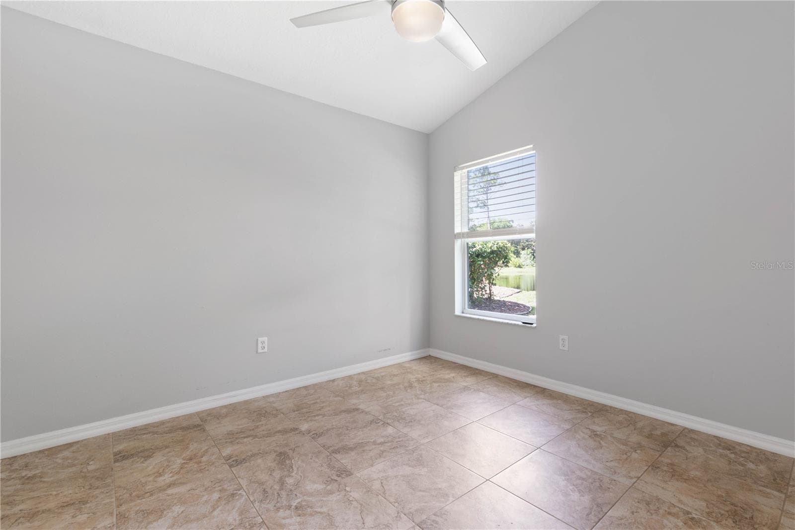 Single Family Residence at 15 TANGLEWOOD CT, PALM COAST, photo 27 of 65