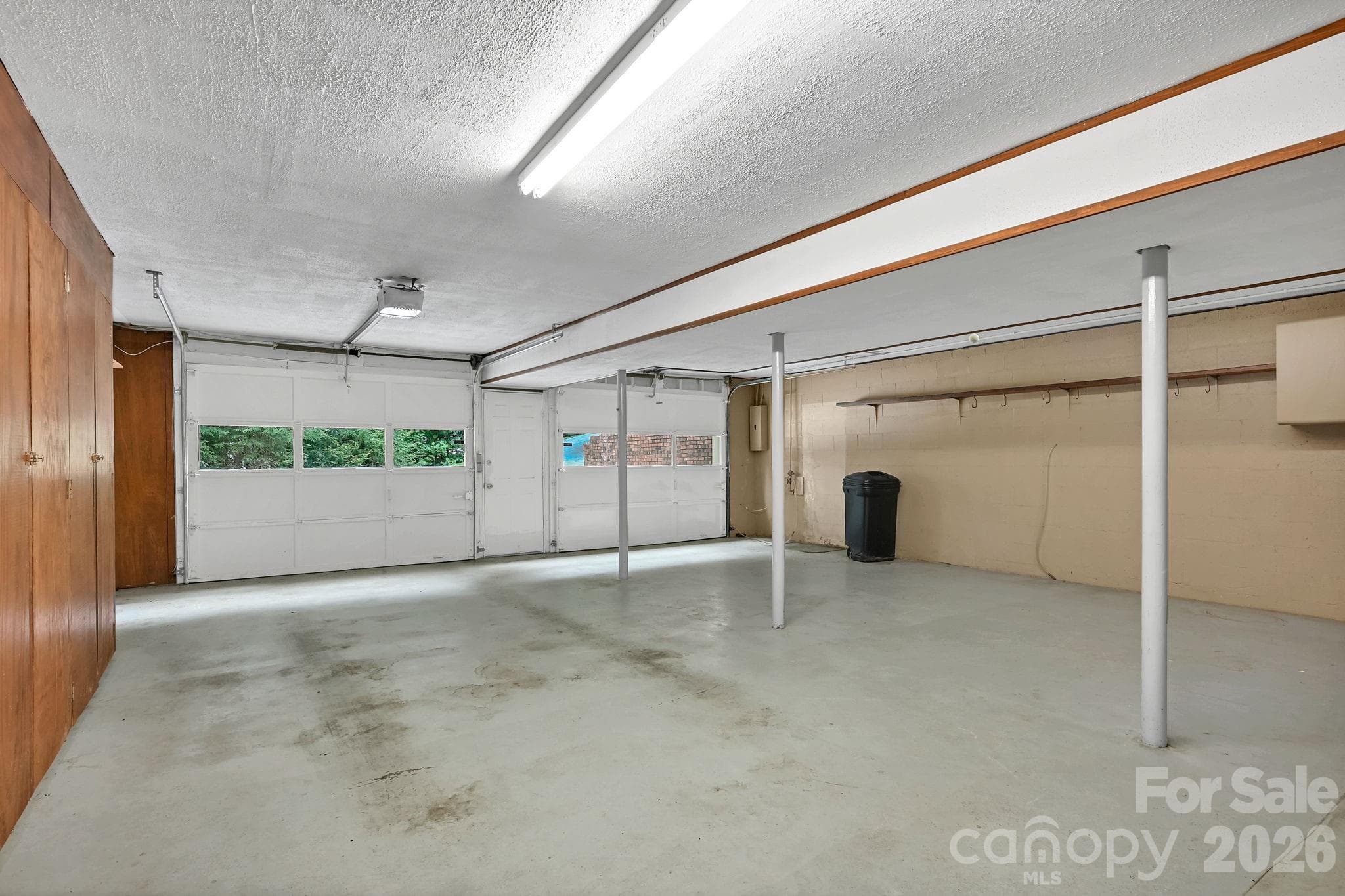 Garage - 31 Surrey Run, Asheville