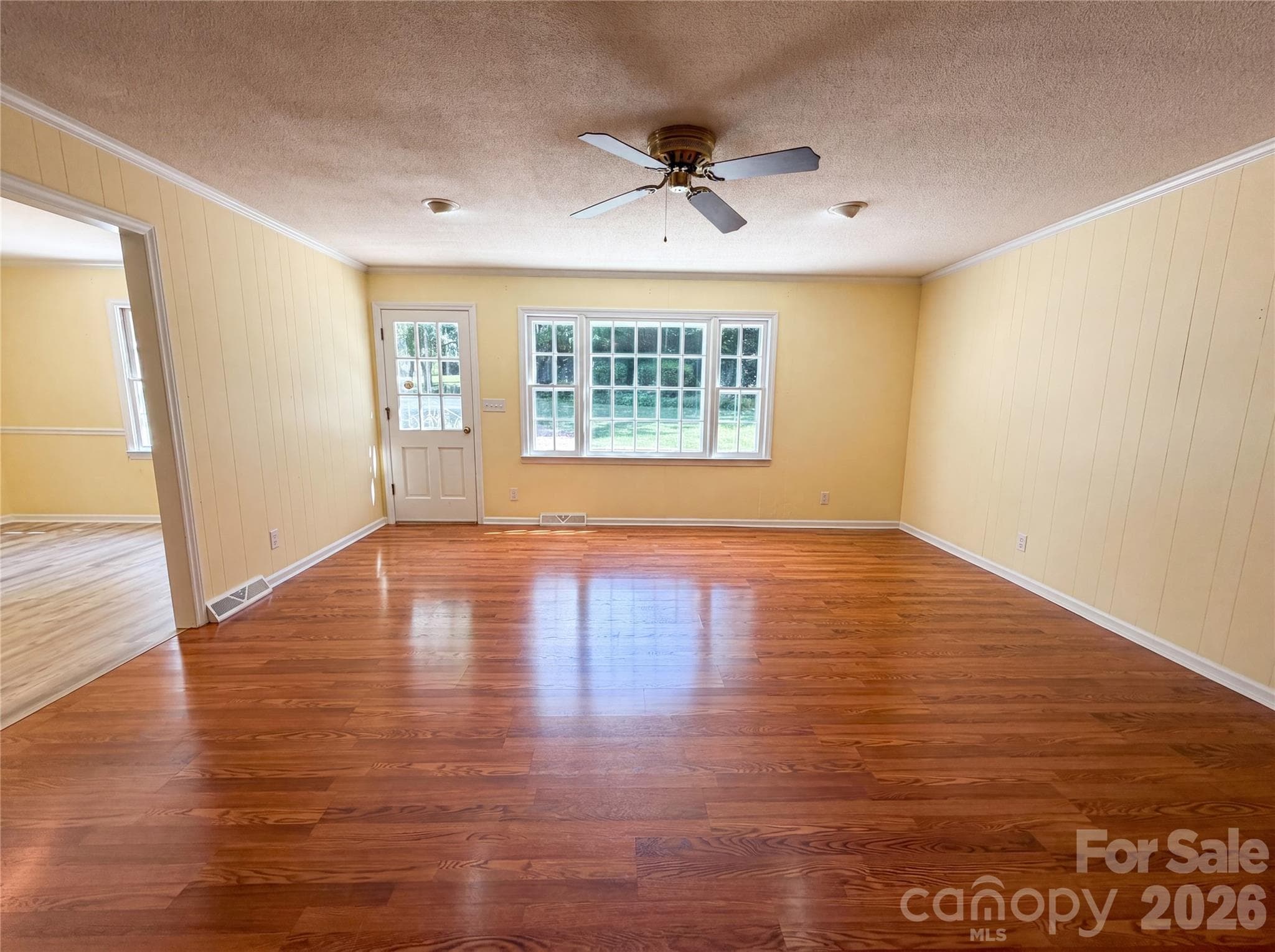 Single Family Residence at 501 Derby Court, Gastonia, photo 7 of 15