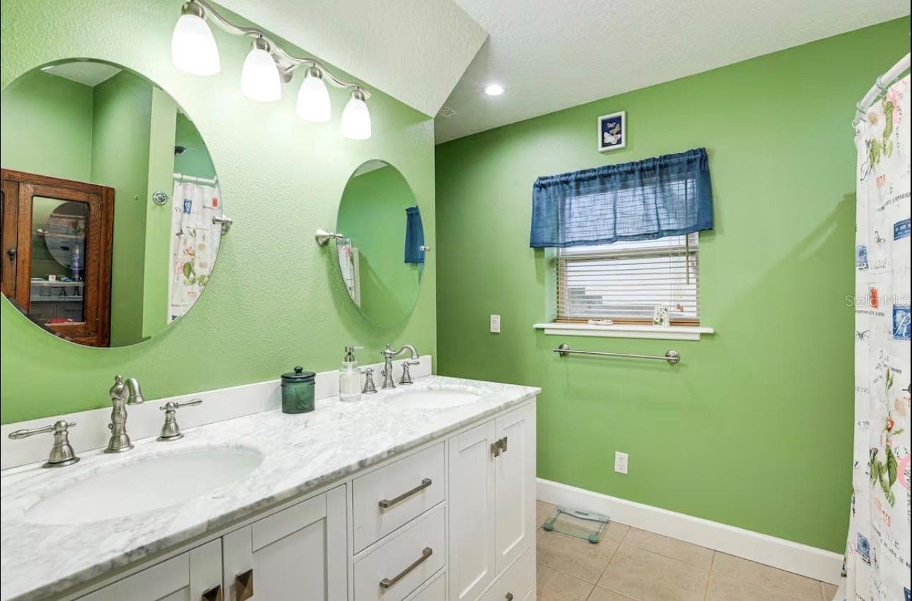 Single Family Residence at 20906 RIVER DR, DUNNELLON, photo 18 of 30