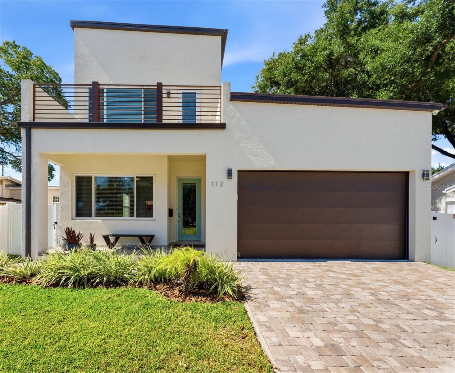 112 W SLIGH AVE