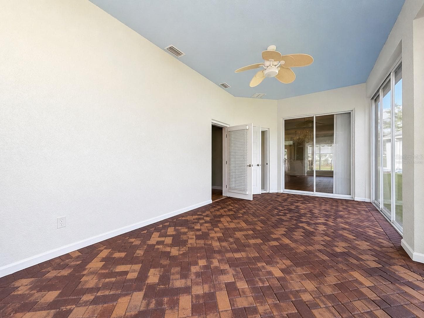 Virtually staged - 4908 CYPRESS HEAD CT, LEESBURG