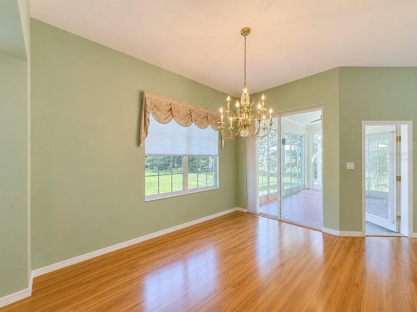 Virtually staged - 4908 CYPRESS HEAD CT, LEESBURG