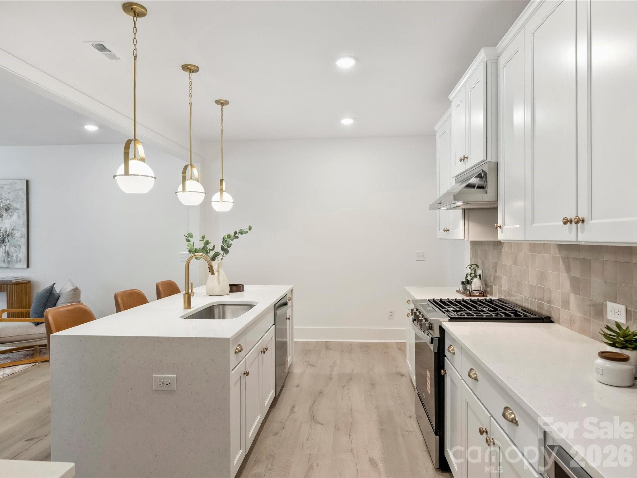 Townhouse at Charlotte, photo 6 of 32