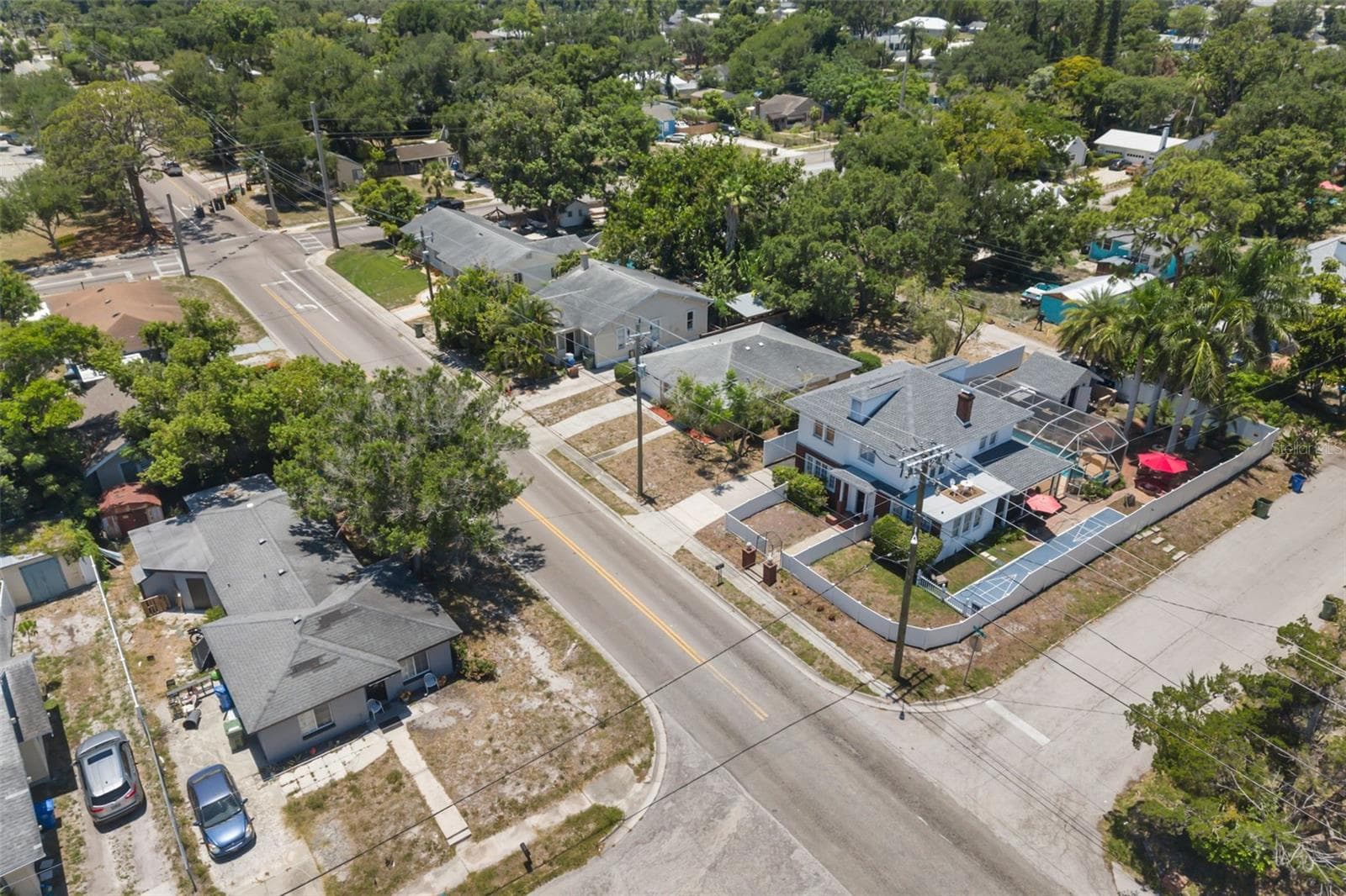 Single Family Residence at 808 26TH ST W, BRADENTON, photo 4 of 49