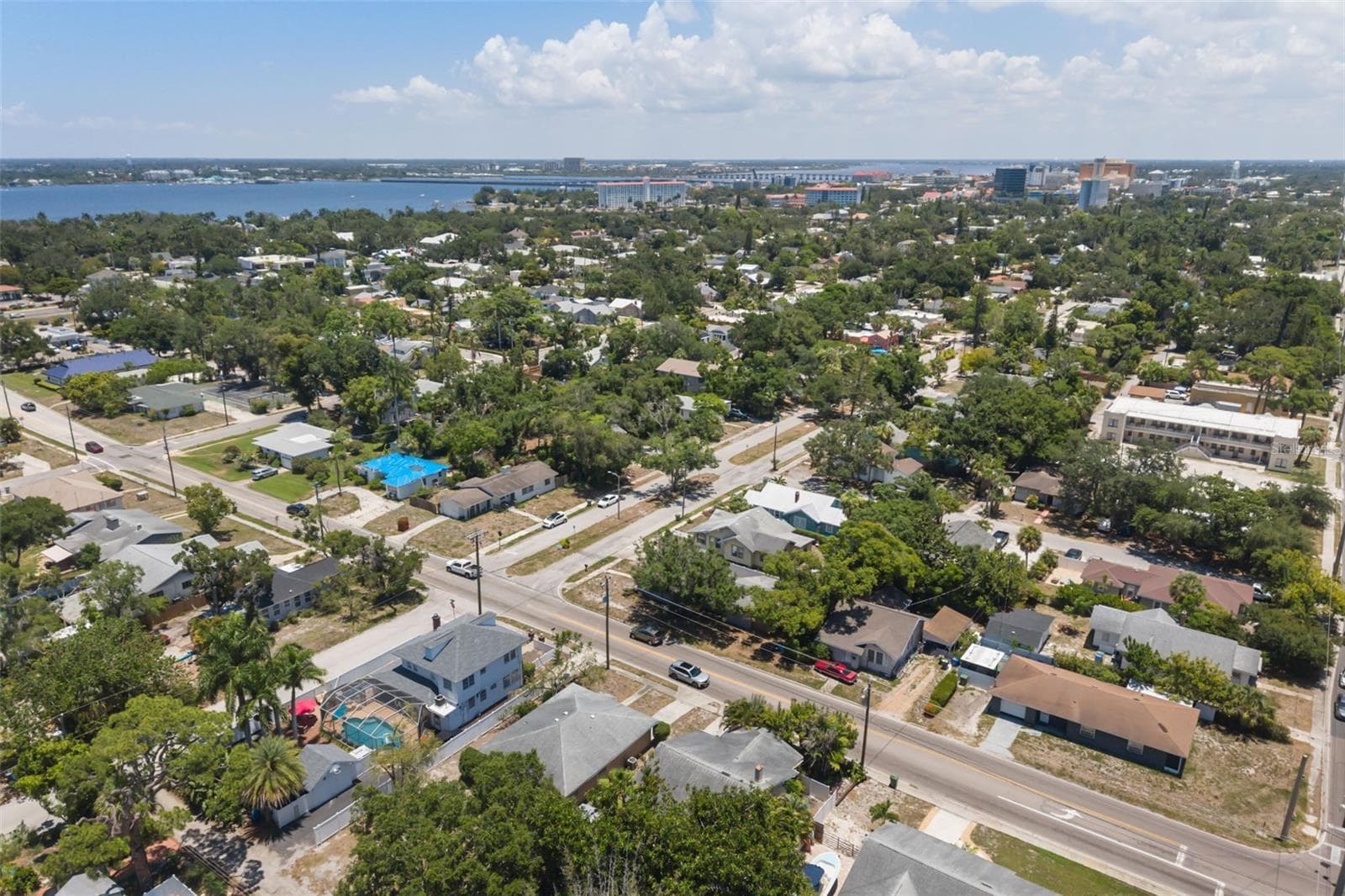 Single Family Residence at 808 26TH ST W, BRADENTON, photo 41 of 49