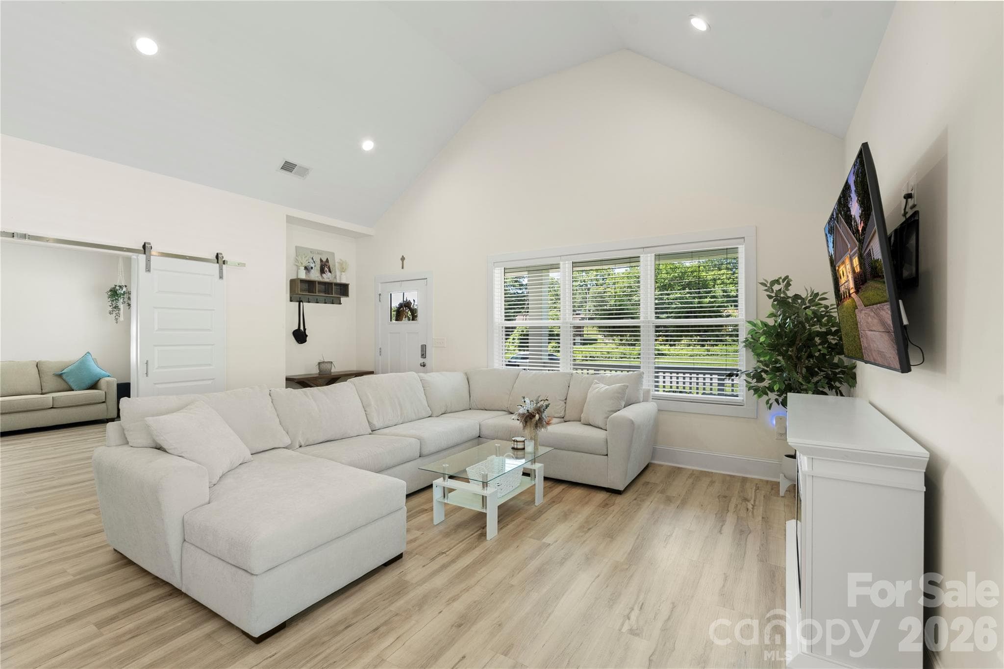 Single Family Residence at 1613 Newcastle Street, Charlotte, photo 9 of 46