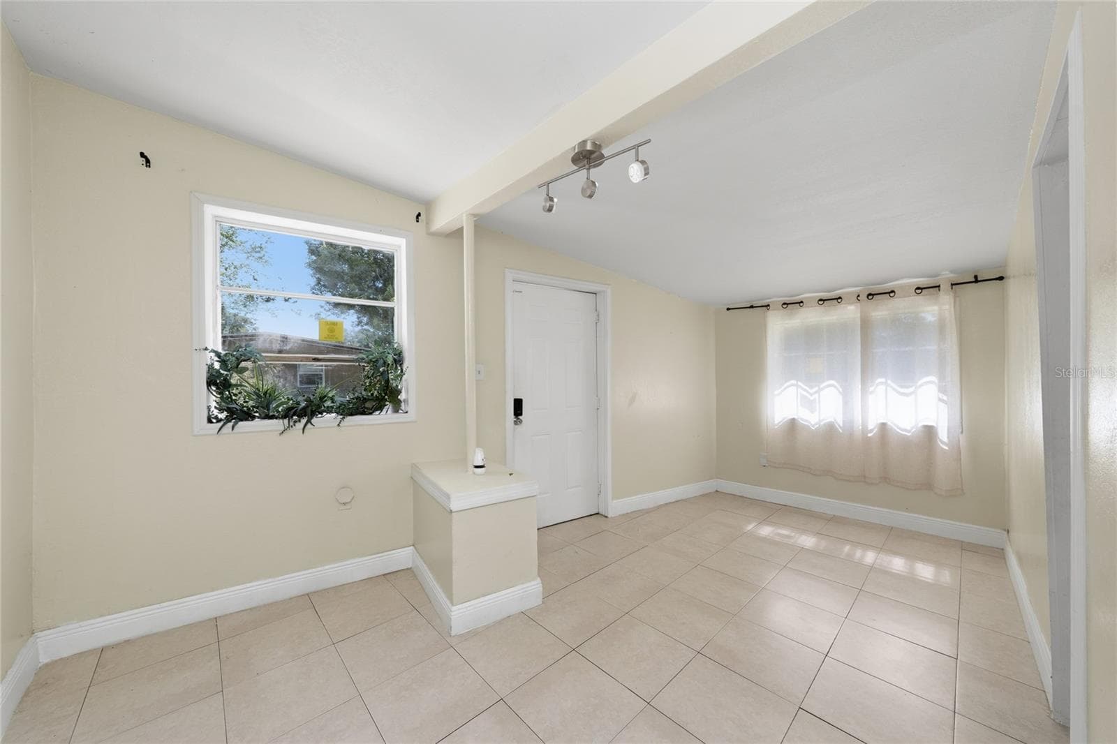 Single Family Residence at 4604 ROBBINS AVE, ORLANDO, photo 4 of 29