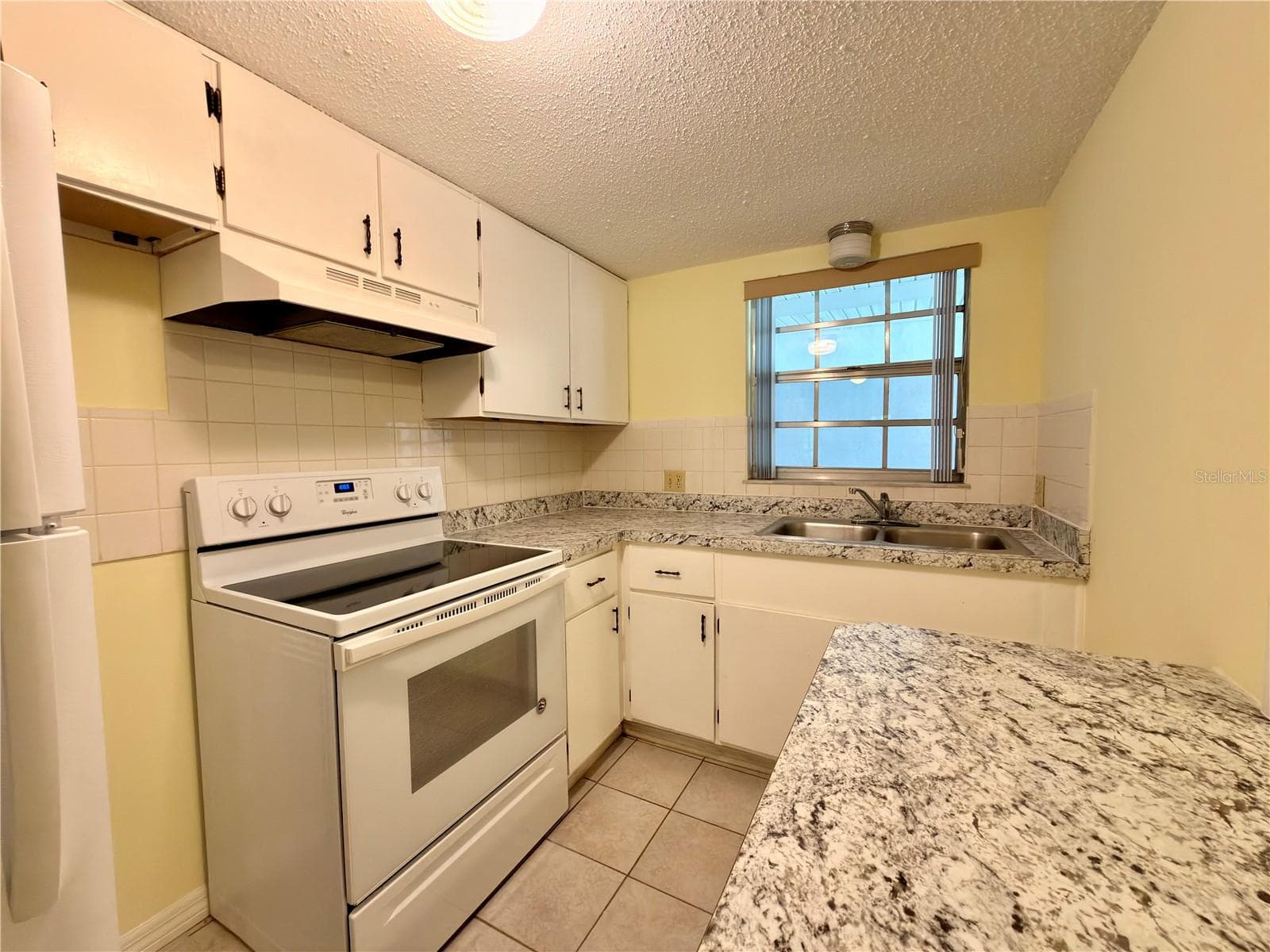 Condominium at 4746 AZALEA DR #213, NEW PORT RICHEY, photo 7 of 28